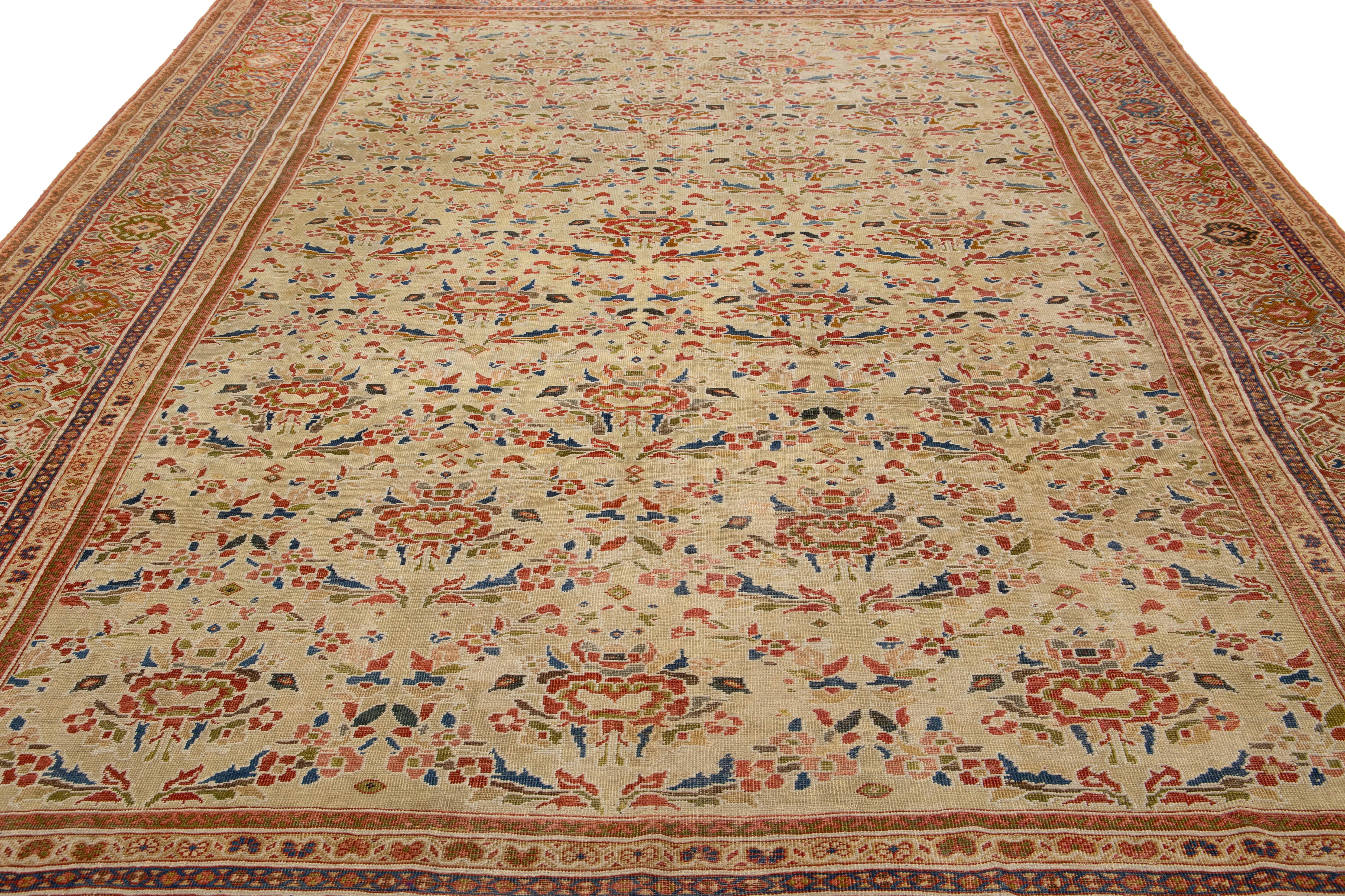 Antique Floral Sultanabad Rugs in lana annodato a mano in Tan-Beige in vendita 1