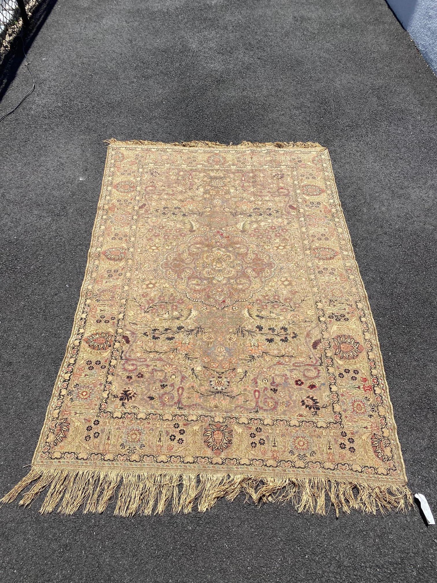 Antiker, geblümter, türkischer Kaysari-Teppich aus Seide und Metallfaden aus dem späten 19. Jahrhundert (Handgewebt) im Angebot