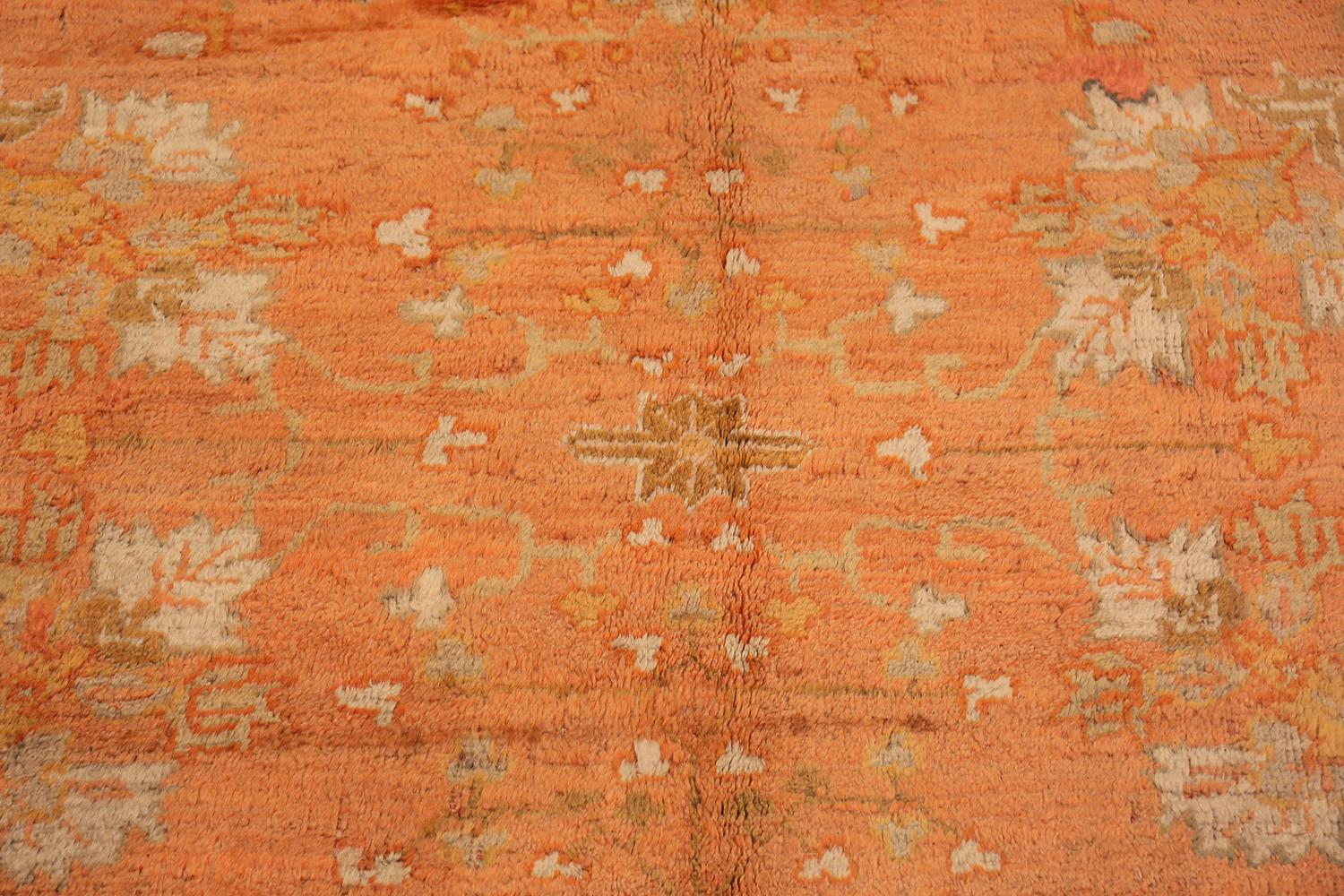 Antique Floral Turkish Oushak Rug. Size: 8 ft 2 in x 11 ft In Good Condition In New York, NY