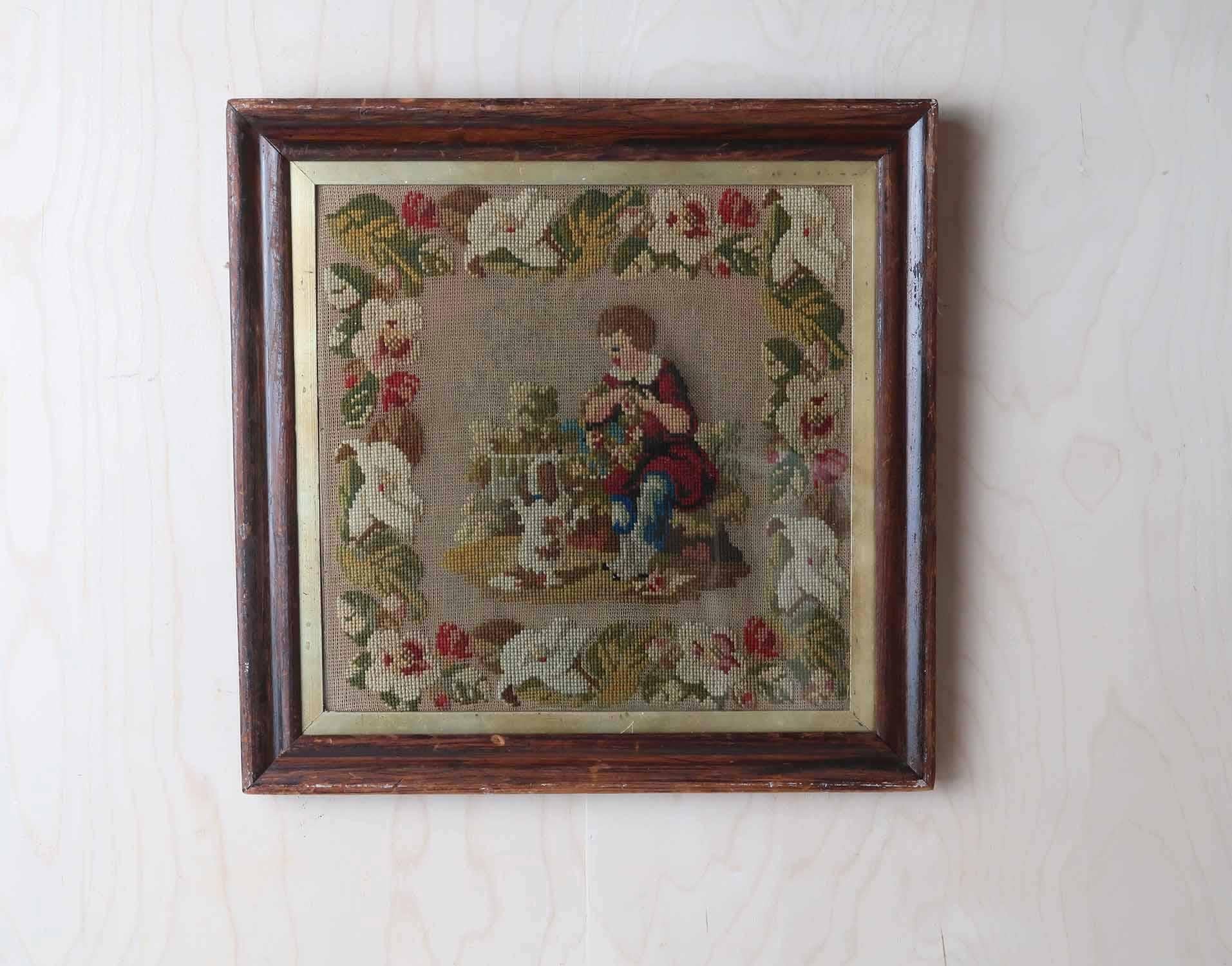 Hübsche Wollarbeit eines Kindes mit Hund

Guter Zustand. Leuchtende Farben, kein Verblassen

Original faux bois bemalter Rahmen

Kostenloser Versand in Großbritannien





