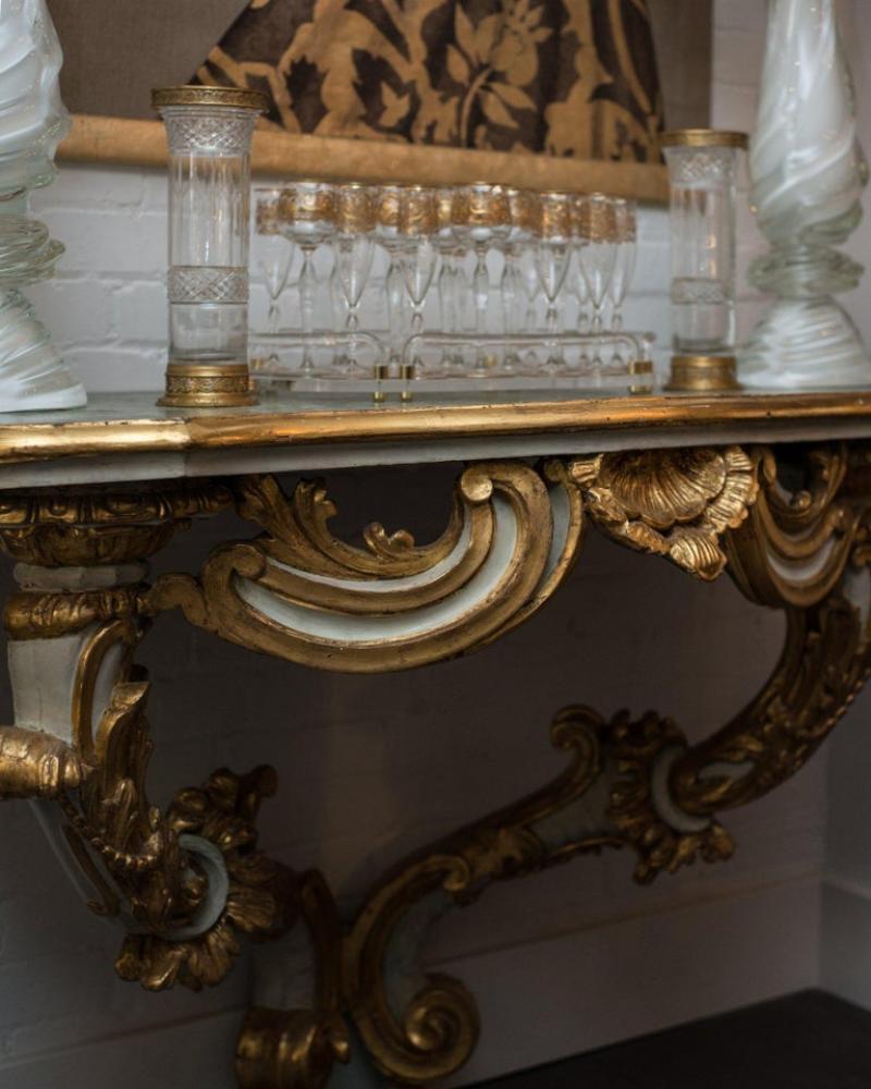 Antique Florentine Baroque Gold, White and Green Carved Console Table In Fair Condition For Sale In Toronto, ON