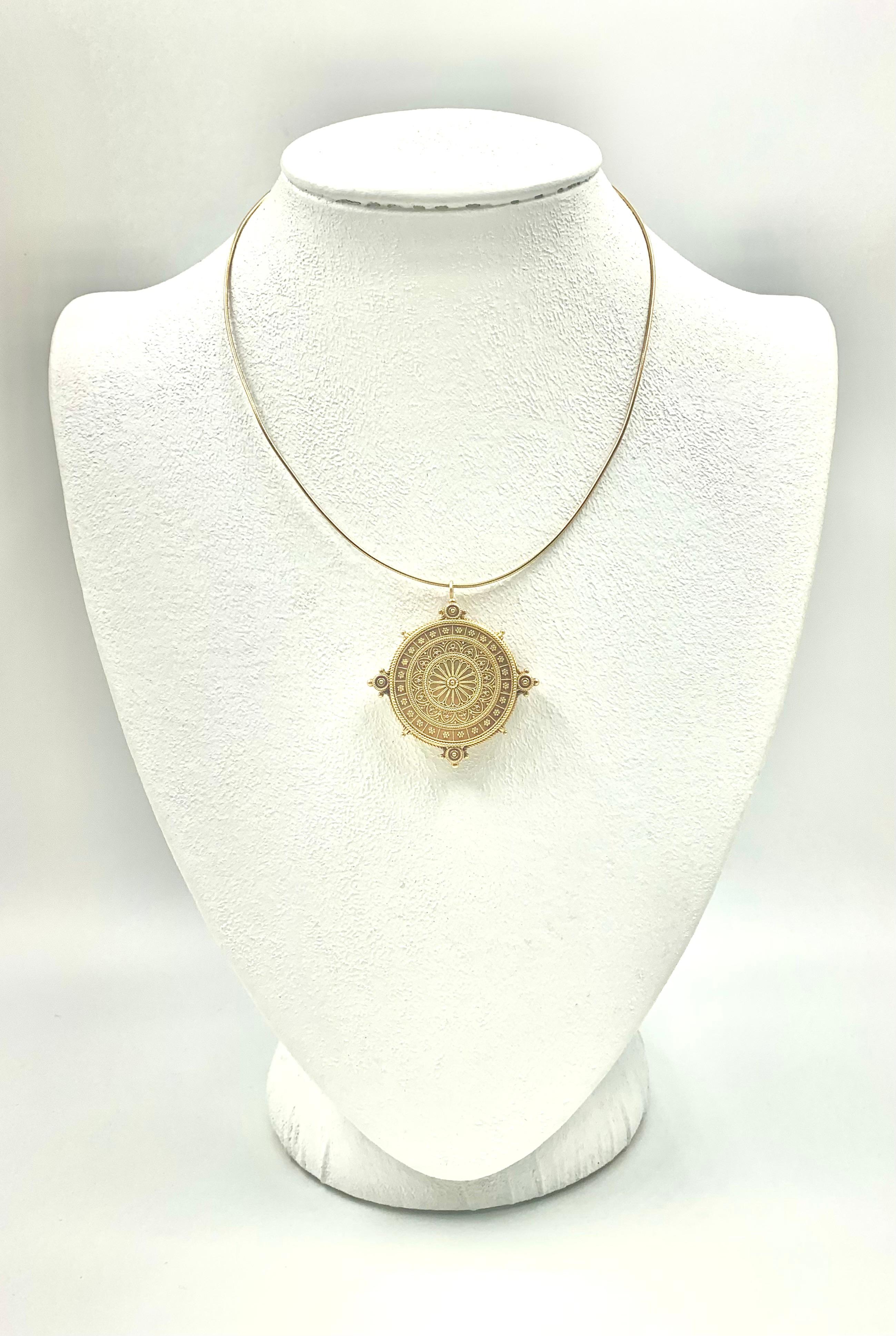 Antique Florentine Large Etruscan Revival 14K Yellow Gold Locket Pendant For Sale 10