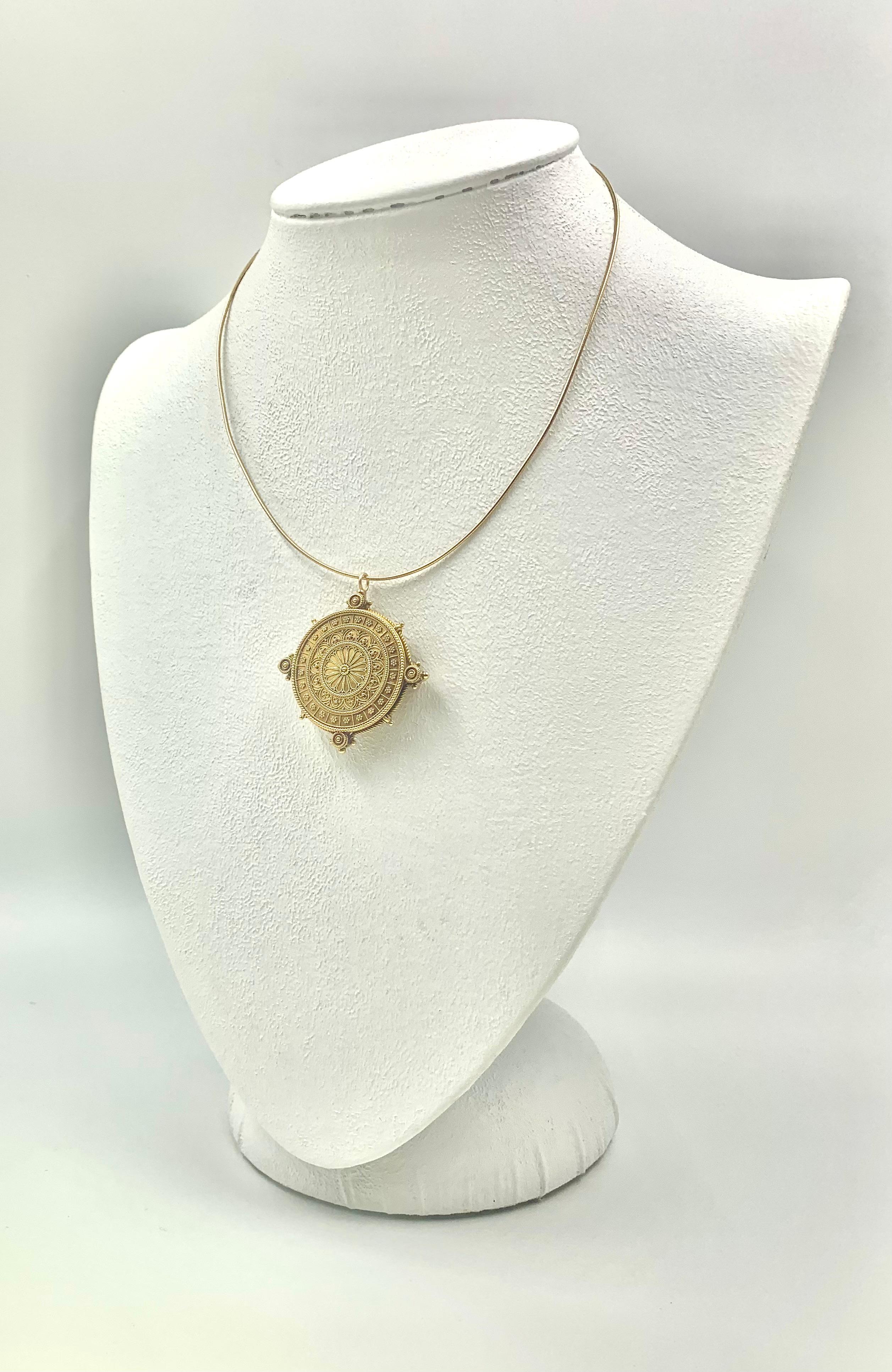 Antique Florentine Large Etruscan Revival 14K Yellow Gold Locket Pendant For Sale 11