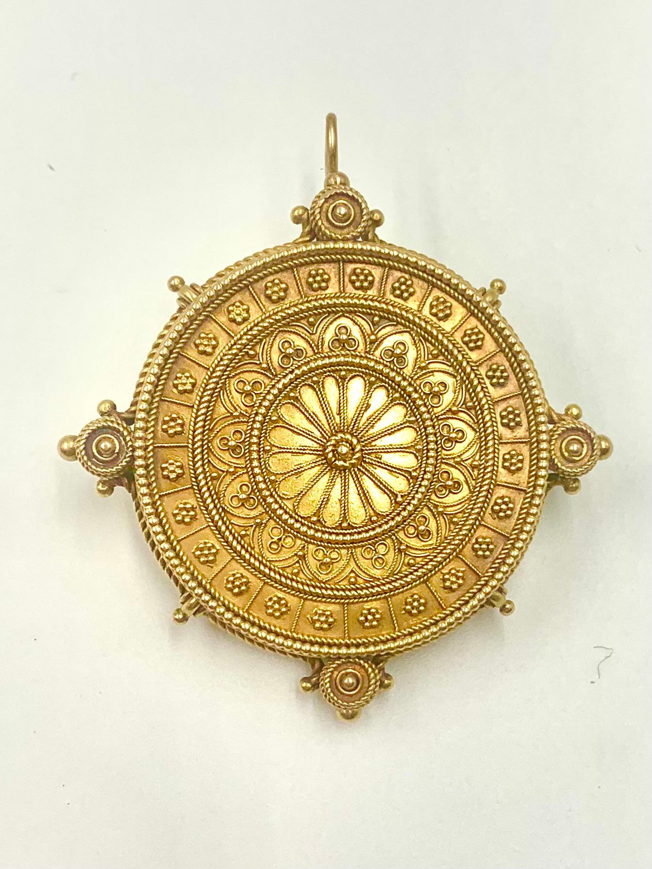 Antique Florentine Large Etruscan Revival 14K Yellow Gold Locket Pendant For Sale 3