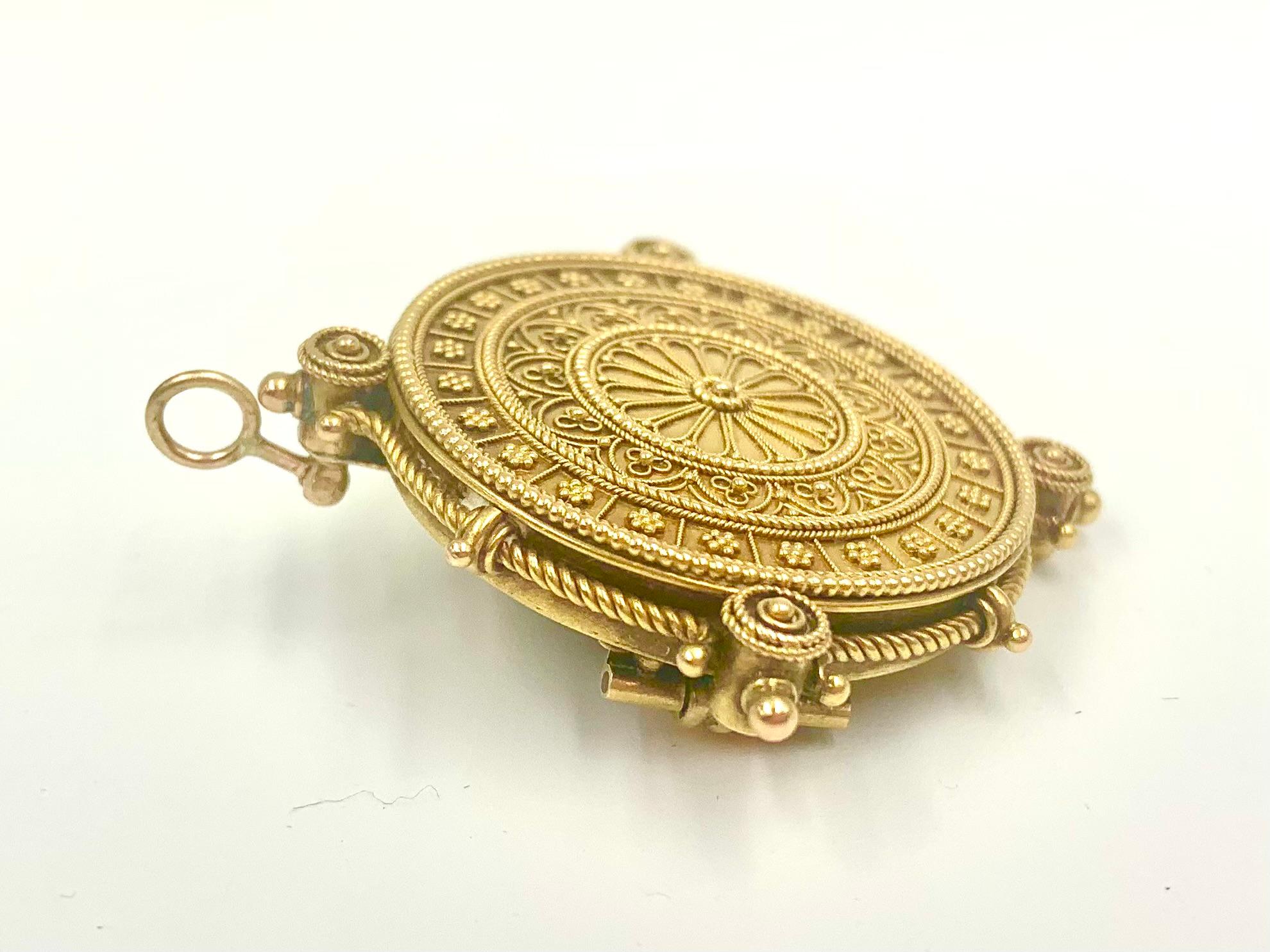 Antique Florentine Large Etruscan Revival 14K Yellow Gold Locket Pendant For Sale 4