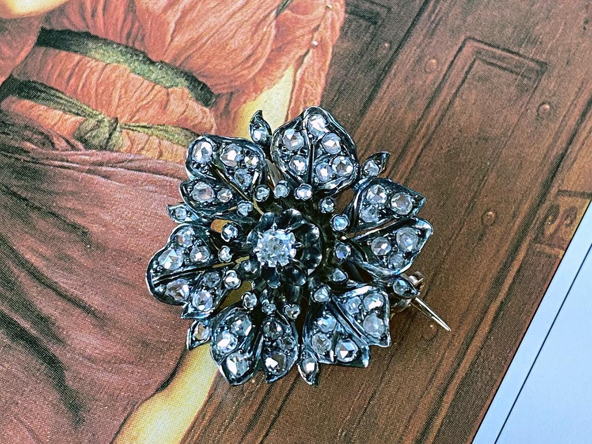 Antiguo Broche Aciano Diamantes Oro Plata Pétalos Bosque Ninfa Hoja vegetal Corte europeo antiguo en venta