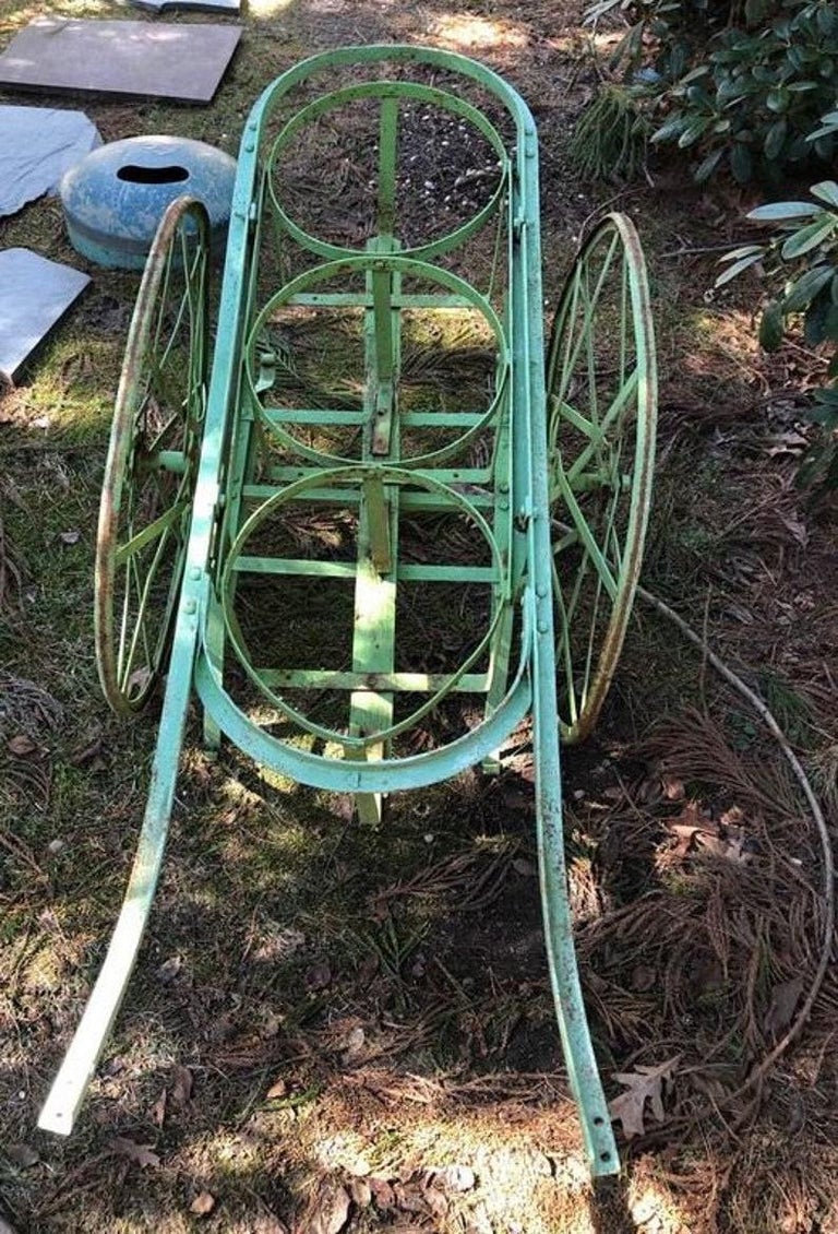 French Garden Cart Antique Florist Wagon Flower Market Wagon In Fair Condition For Sale In East Hampton, NY