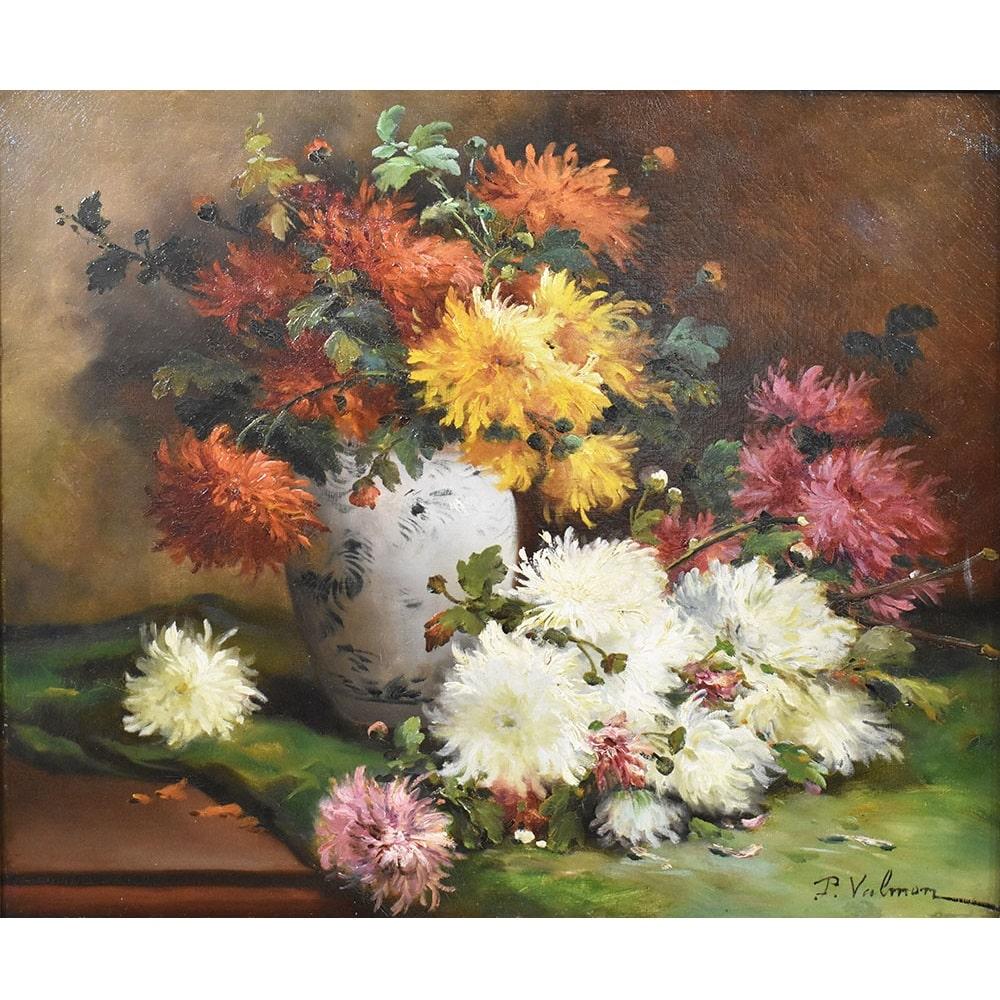 Flowers artwork, antique oil painting, floral vase painting which represents Dahlias and
Chrysanthemums. The painting has a gold leaf  frame realised in the 1800s.

The oil on canvas painting dates back to the 19th century.

This floral oil painting