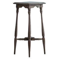 Antique flower stand, Wabi-Sabi, Japandi