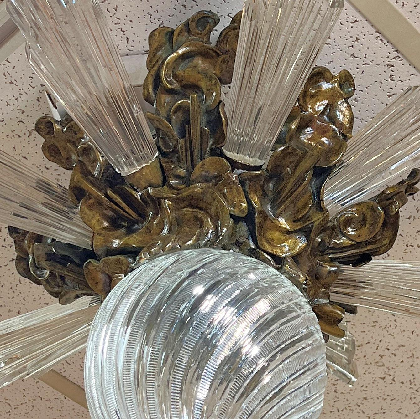 Lámpara empotrada antigua Sunburst de bronce y cristal Estadounidense en venta
