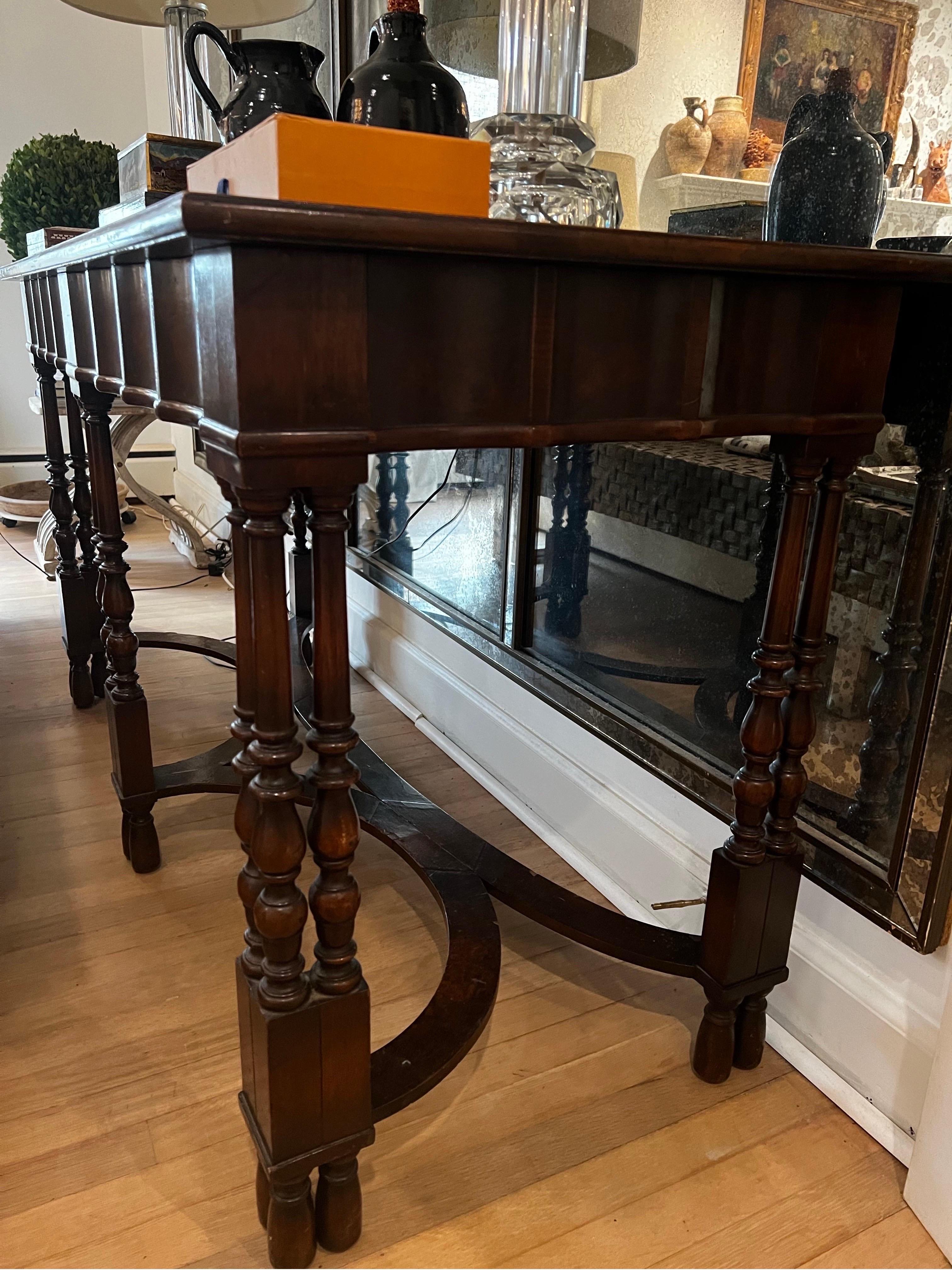Ancienne table console de bibliothèque coloniale cannelée pour W. & J. Sloane  en vente 8