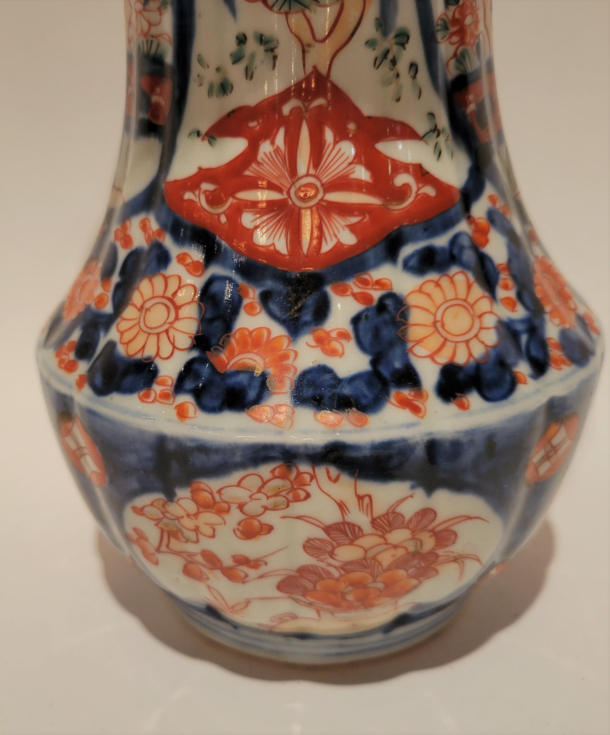 Another handsome example of Imari from the late 19th/early 20th century.