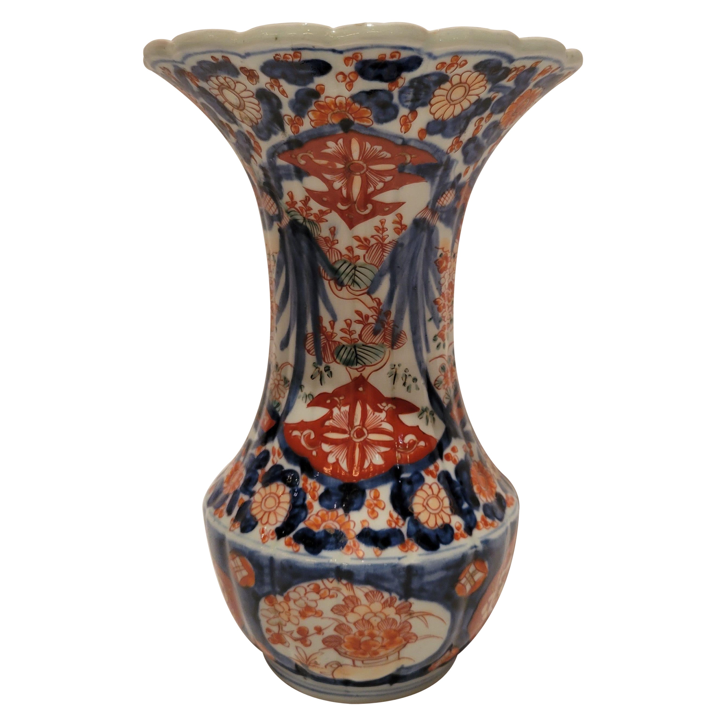 Antico vaso Imari giapponese scanalato, 1890-1910 circa