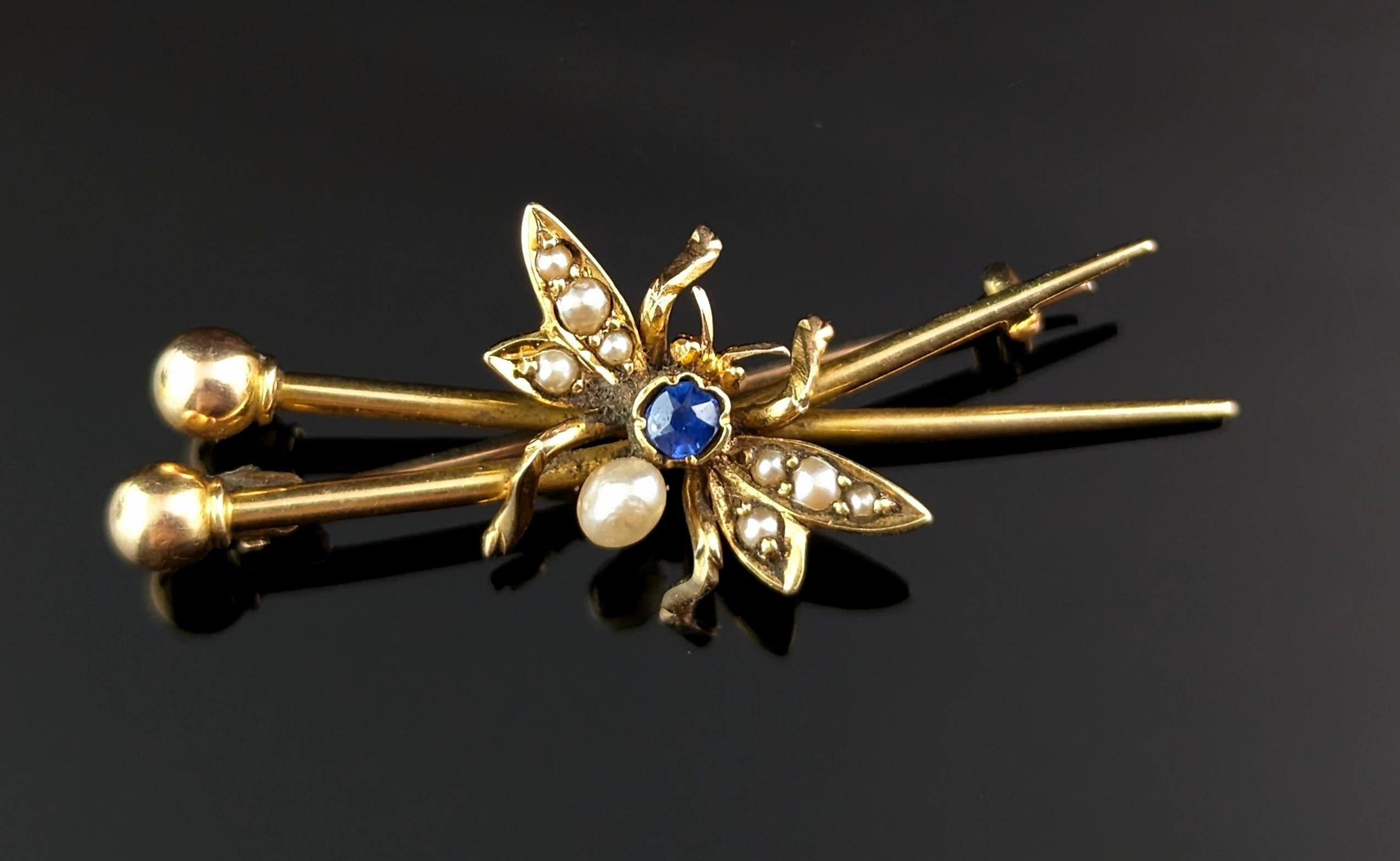 Antique fly brooch, crossed needles, 15k gold, Sapphire and pearl  For Sale 3