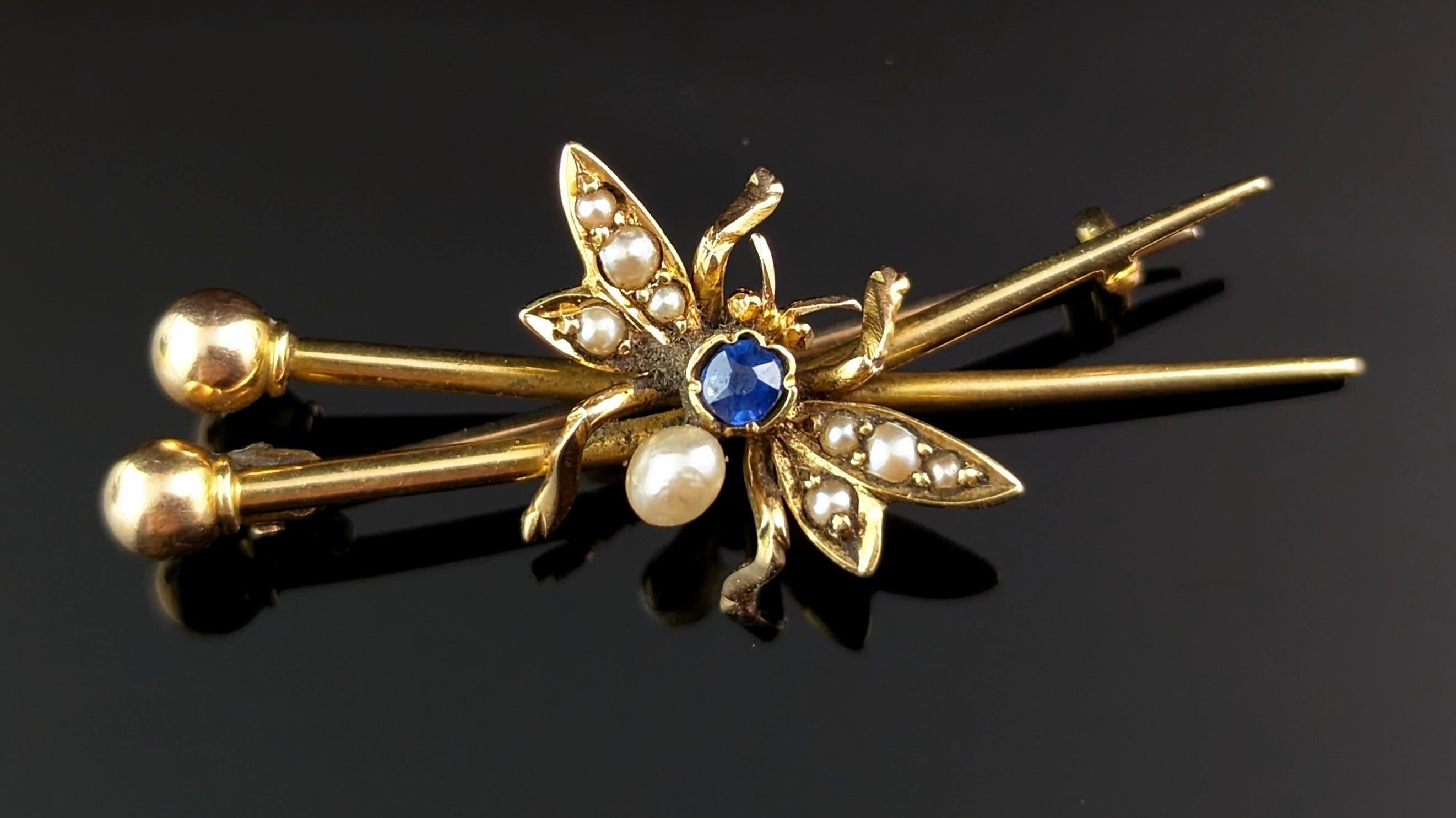 Antique fly brooch, crossed needles, 15k gold, Sapphire and pearl  For Sale 2