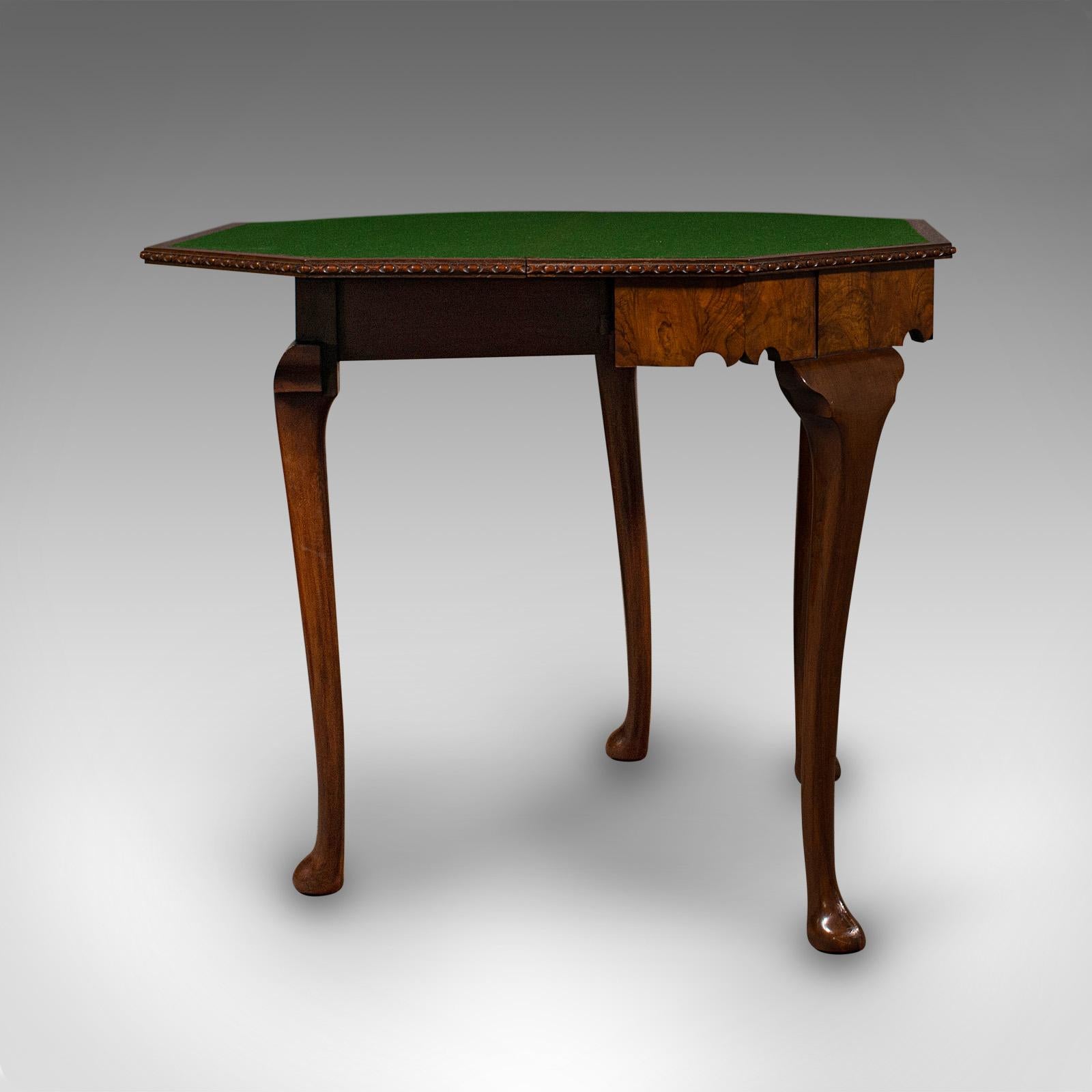 Antiker klappbarer Kartentisch, englischer Nussbaum, Spiele, georgianisches Revival, Edwardian (20. Jahrhundert) im Angebot
