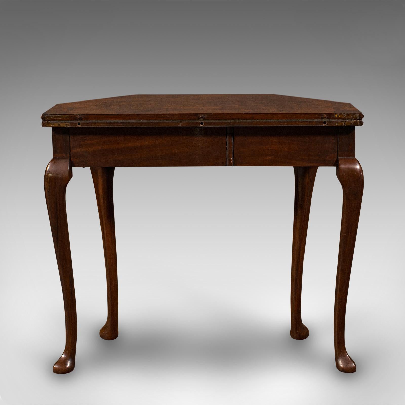 Antique Fold Over Card Table, English Walnut, Games, Georgian Revival, Edwardian In Good Condition For Sale In Hele, Devon, GB