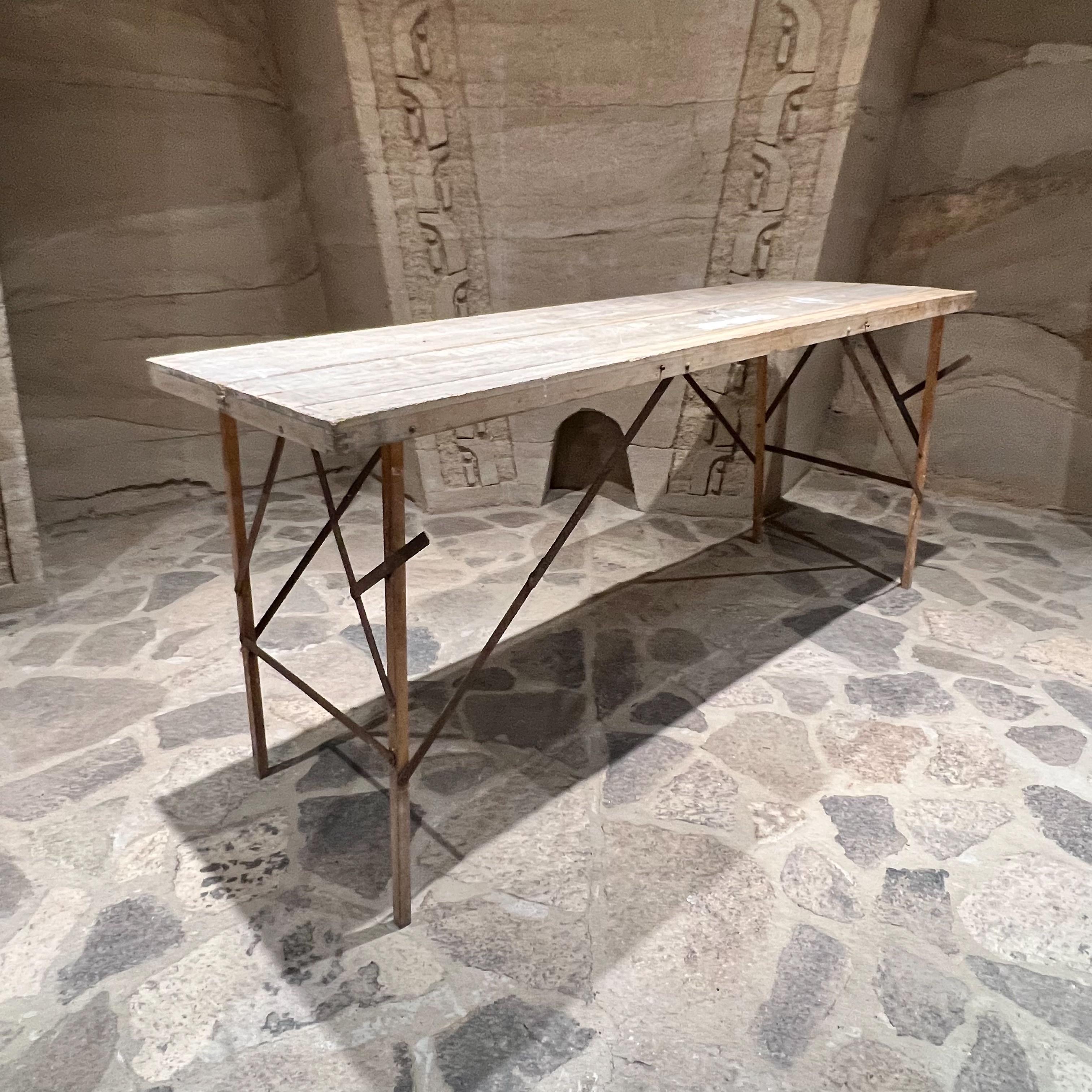 Table de travail pliable ancienne en bois papier peint Bon état - En vente à Chula Vista, CA