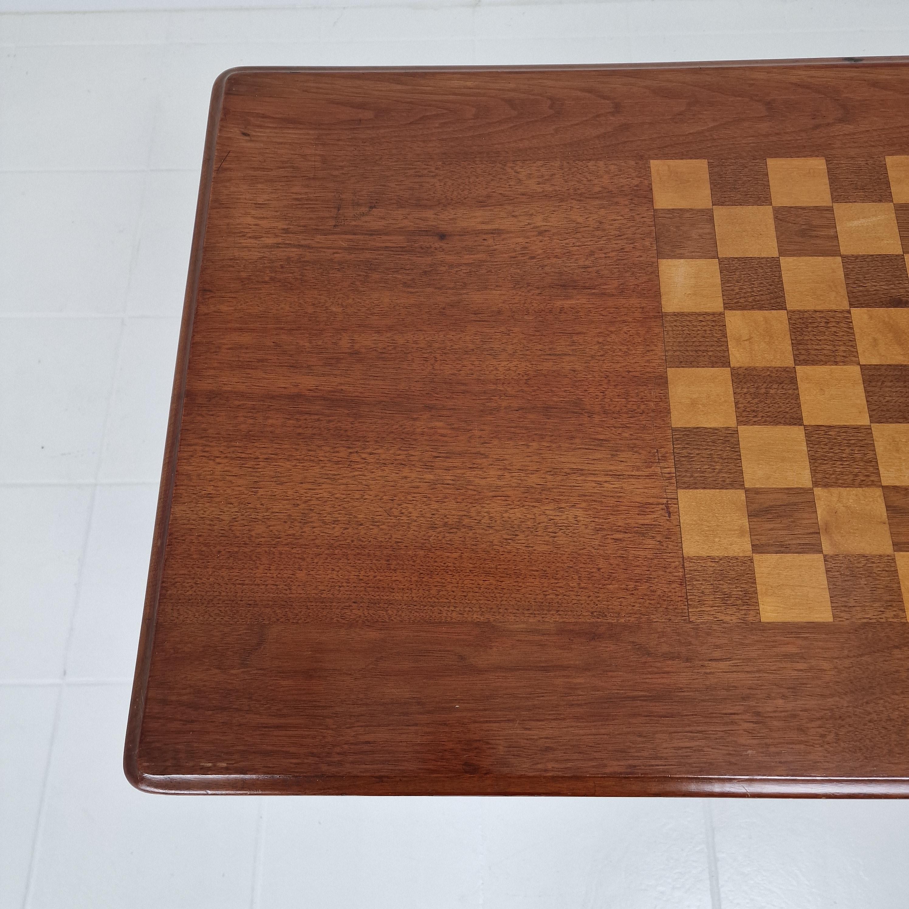 Ancienne table d'échecs pliable en bois, France, 19ème siècle en vente 5
