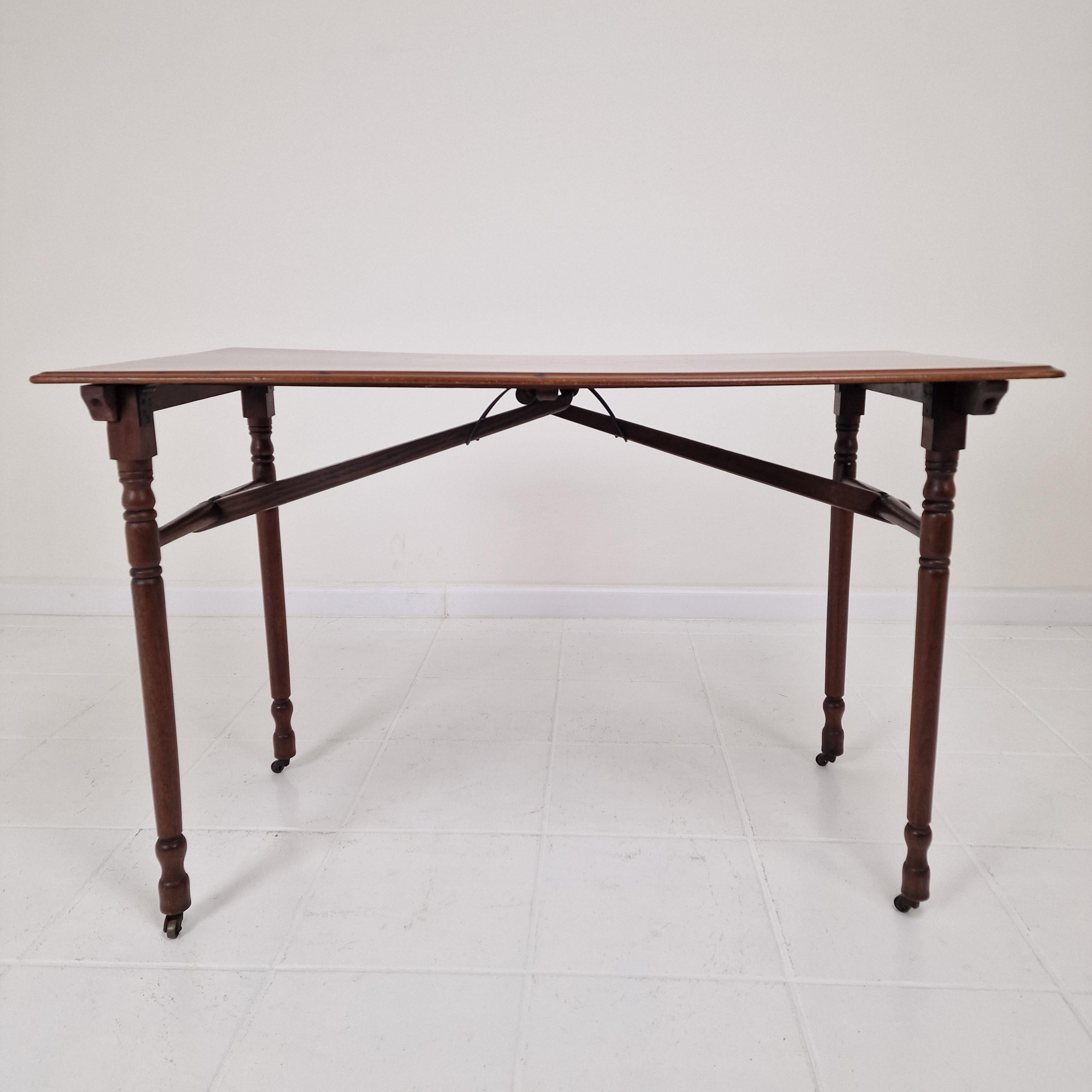 Ancienne table d'échecs pliable en bois, France, 19ème siècle en vente 1