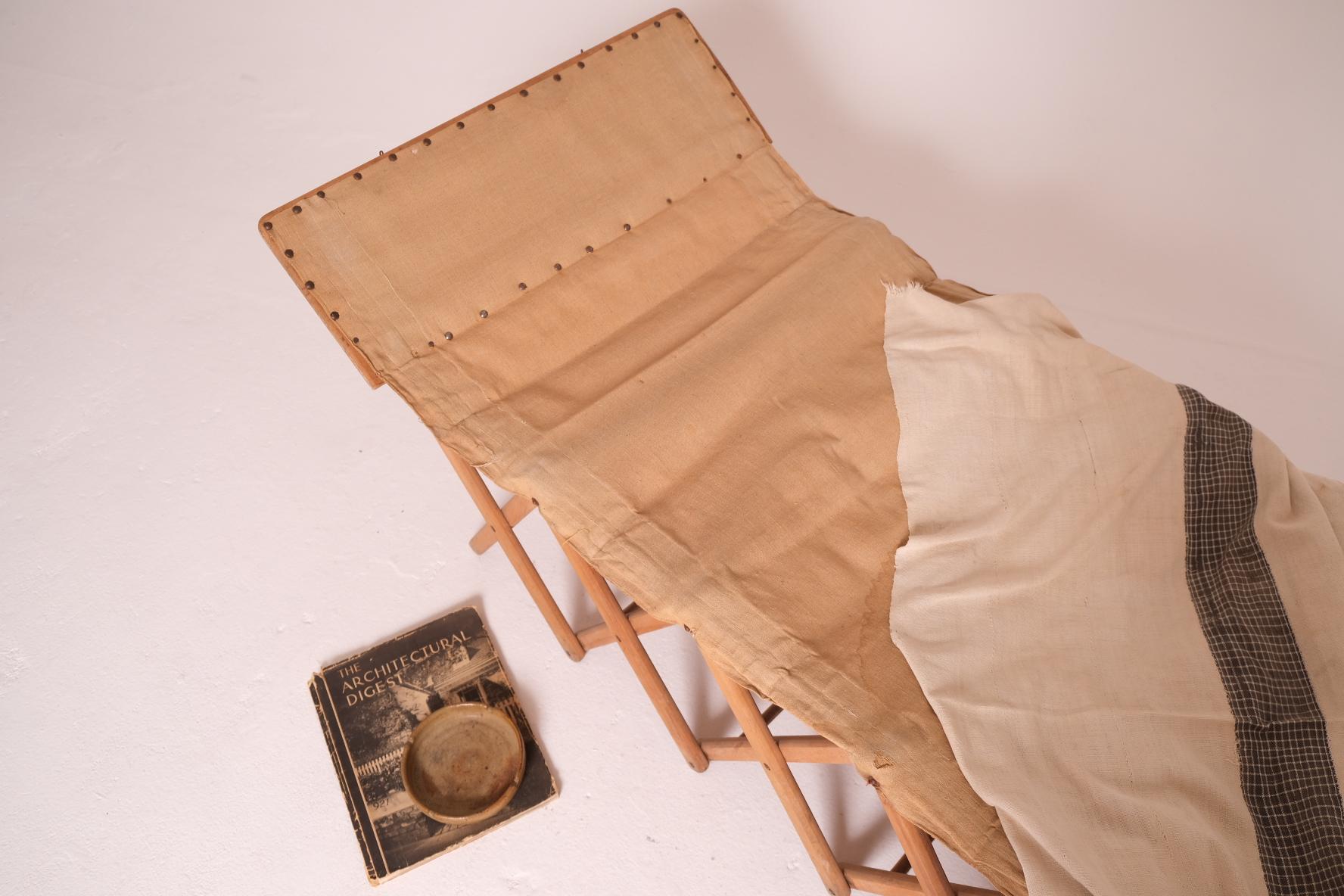 Antique Folding Campaign Bed and Convertible Side Table in Oak and Canvas For Sale 6