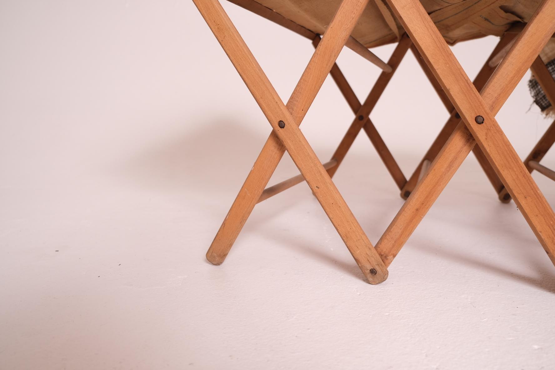 Antique Folding Campaign Bed and Convertible Side Table in Oak and Canvas For Sale 9
