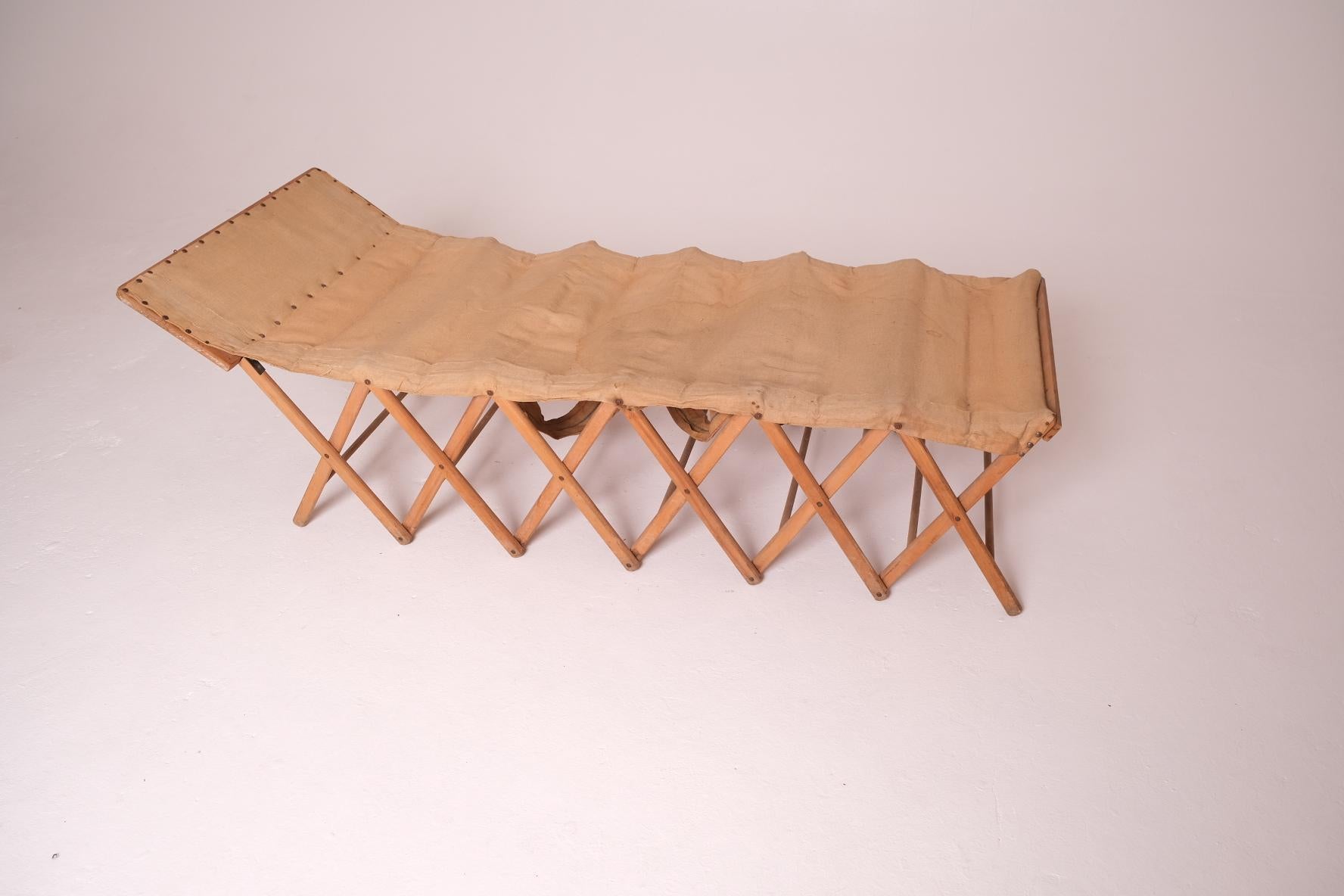 Antique Folding Campaign Bed and Convertible Side Table in Oak and Canvas For Sale 2