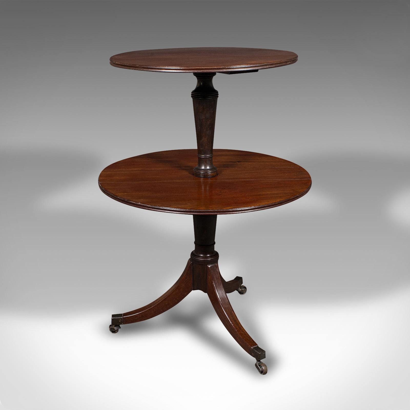 XVIIIe siècle Ancien serveur pliant, anglais, stand de service à deux niveaux, géorgien, C.C.C. en vente