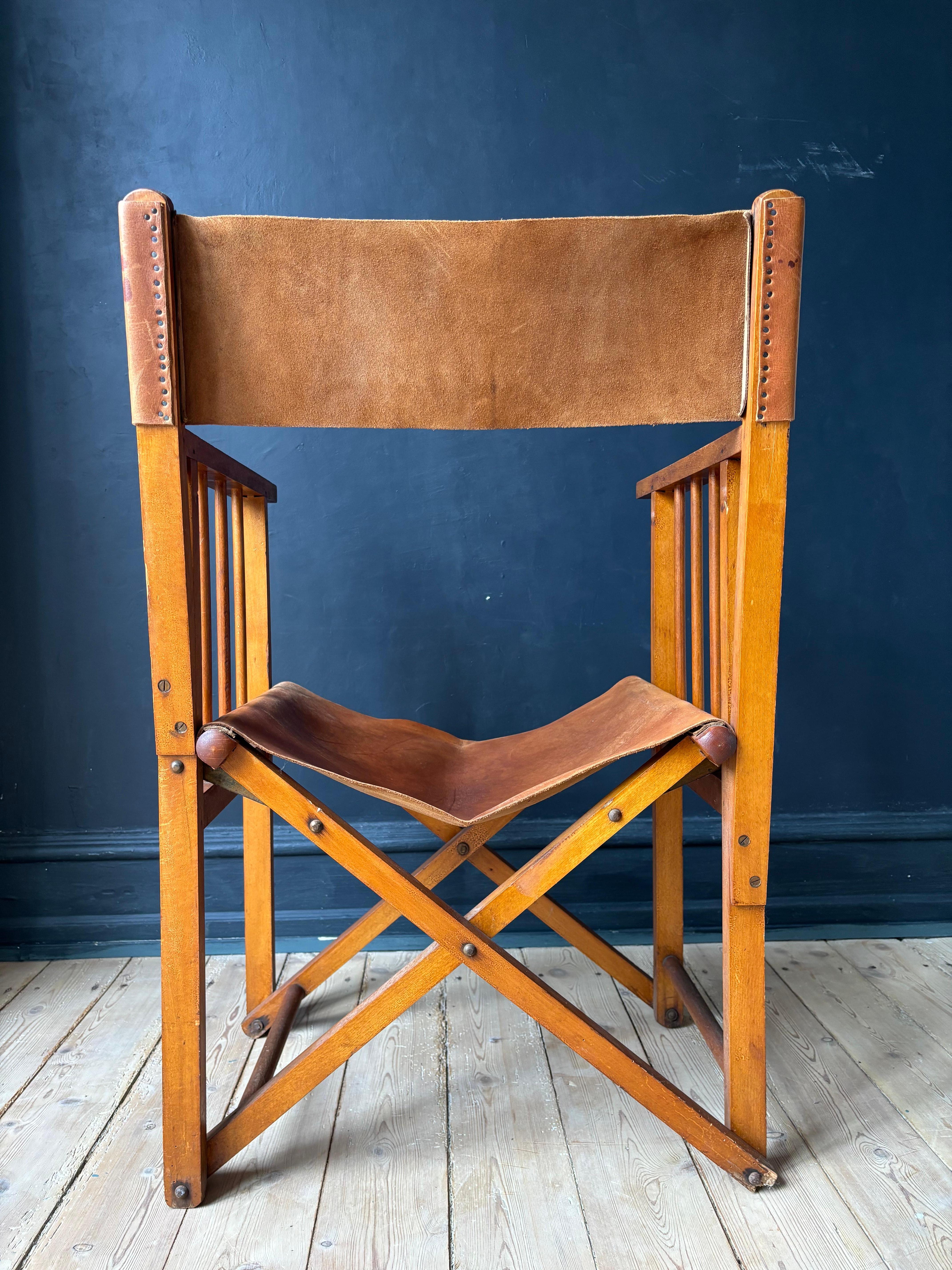 Antique Folding Leather, Wood Safari Colonial Style Director's Chair, 1930s For Sale 3