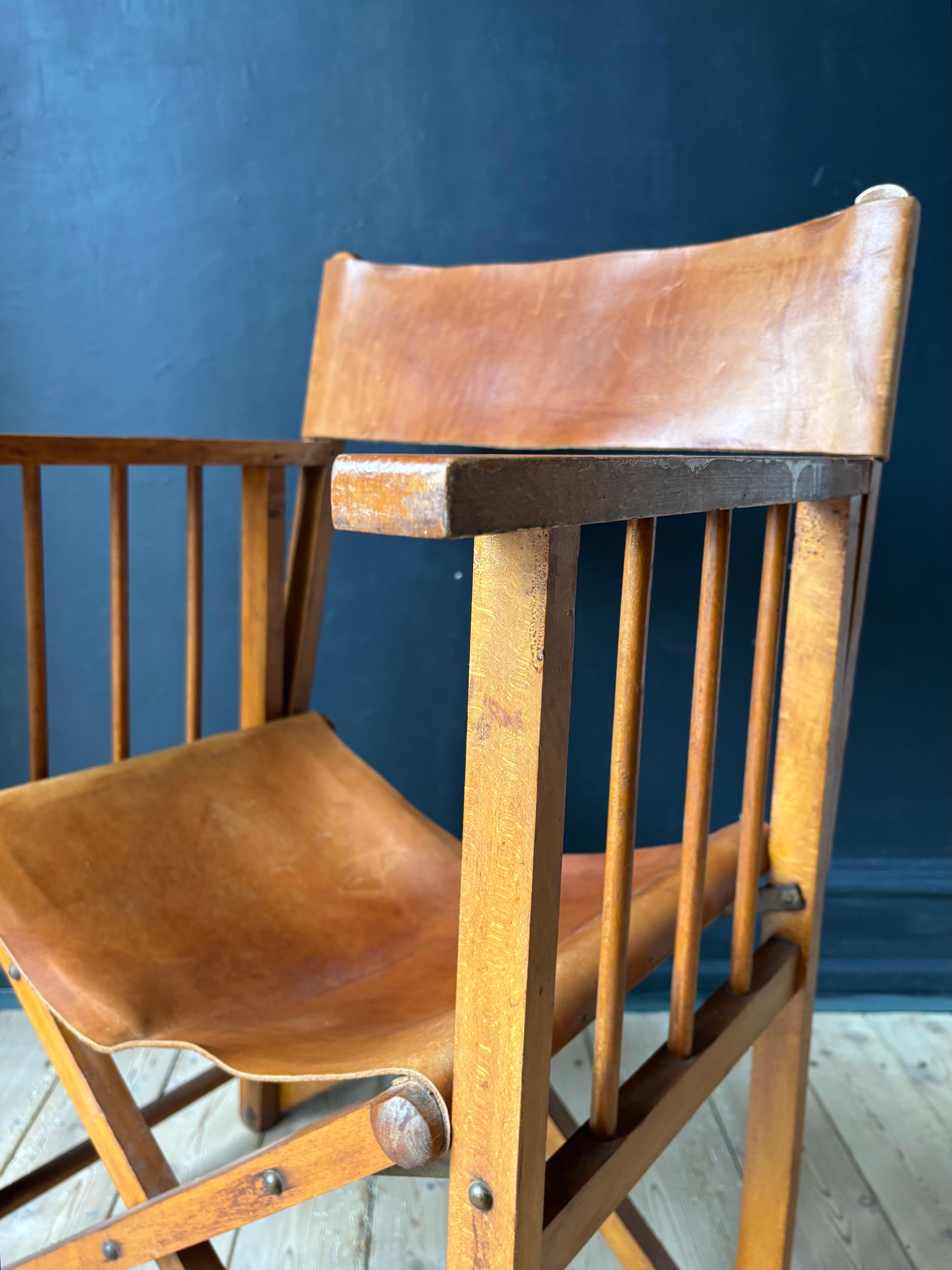 Antique Folding Leather, Wood Safari Colonial Style Director's Chair, 1930s For Sale 6