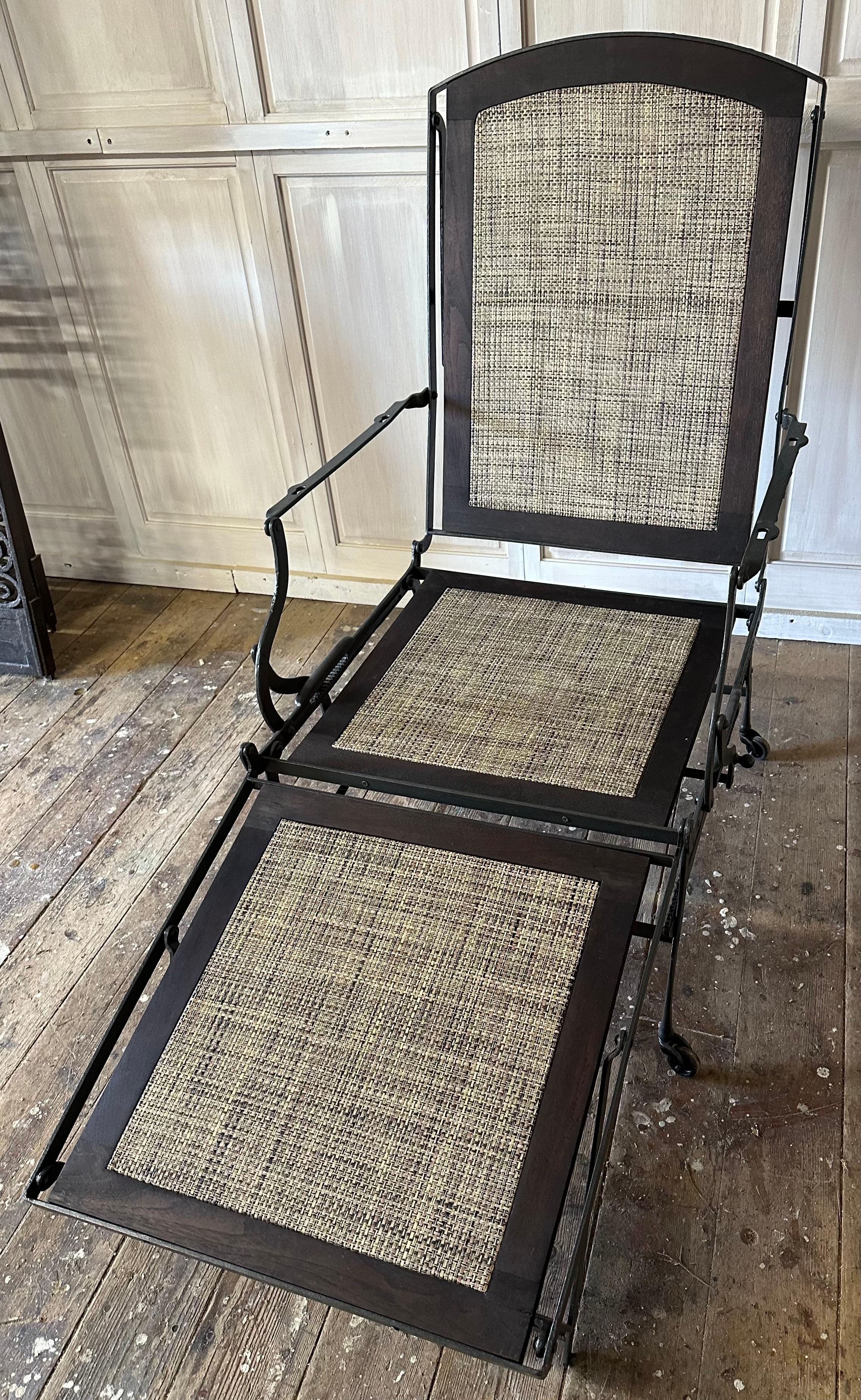Metal Antique Folding Lounging Deck Chair For Sale