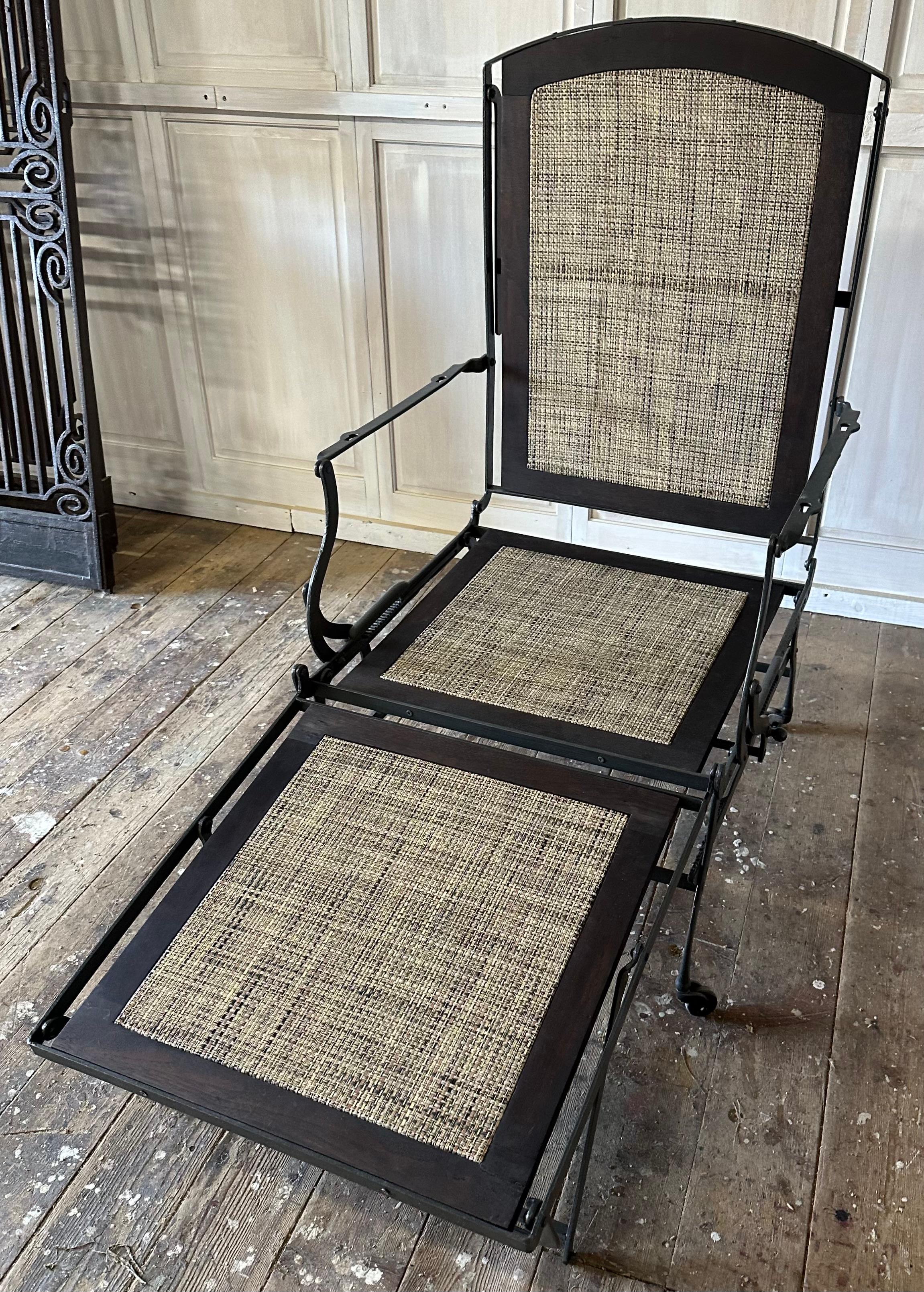 Antique Folding Lounging Deck Chair For Sale 1