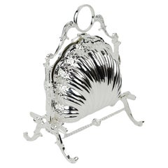 Antica Scatola di biscotti a conchiglia pieghevole placcata in argento di epoca vittoriana dei Fenton Brothers