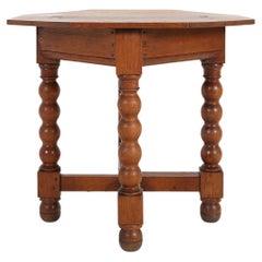 Ancienne table pliante, vers 1850