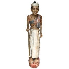 Estatua Antigua de Arte Popular Tallada en Gesso sobre Madera y Pintada a Mano de Hombre Nativo