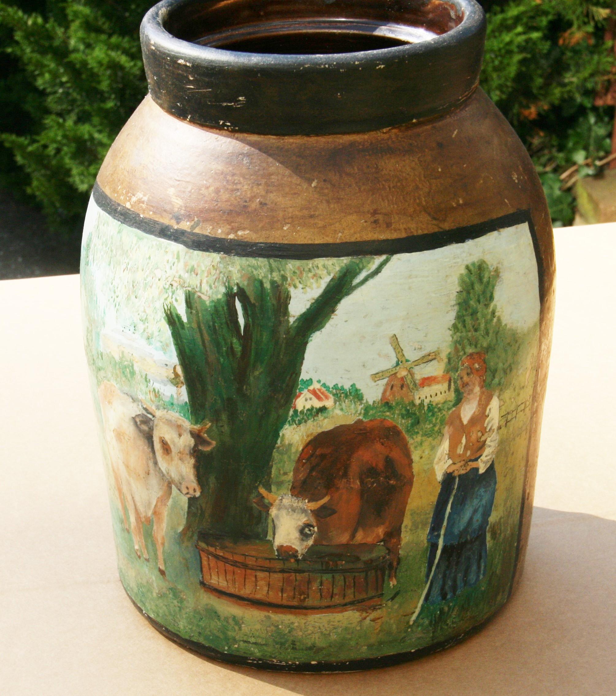 1890 Ancien pot à croque peint à la main d'une scène pastorale de vache à une date ultérieure 1956 paraphé EHB 
Intérieur vitré brun
