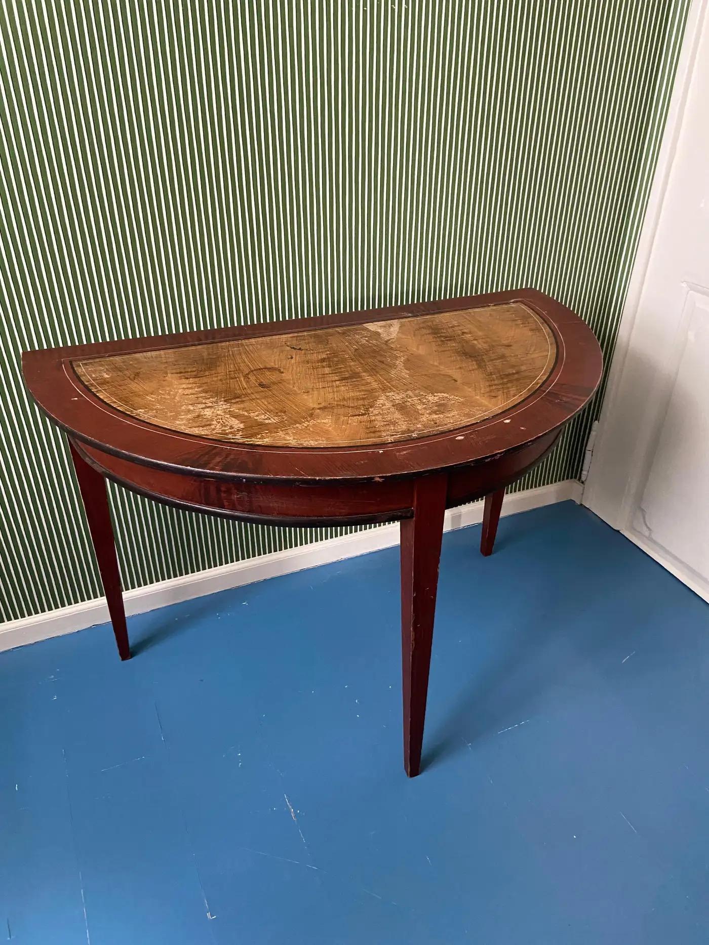 Suédois Table Demi Lune d'Artisanat Ancienne en Bois Peint, Suède, Milieu du 19e Siècle en vente