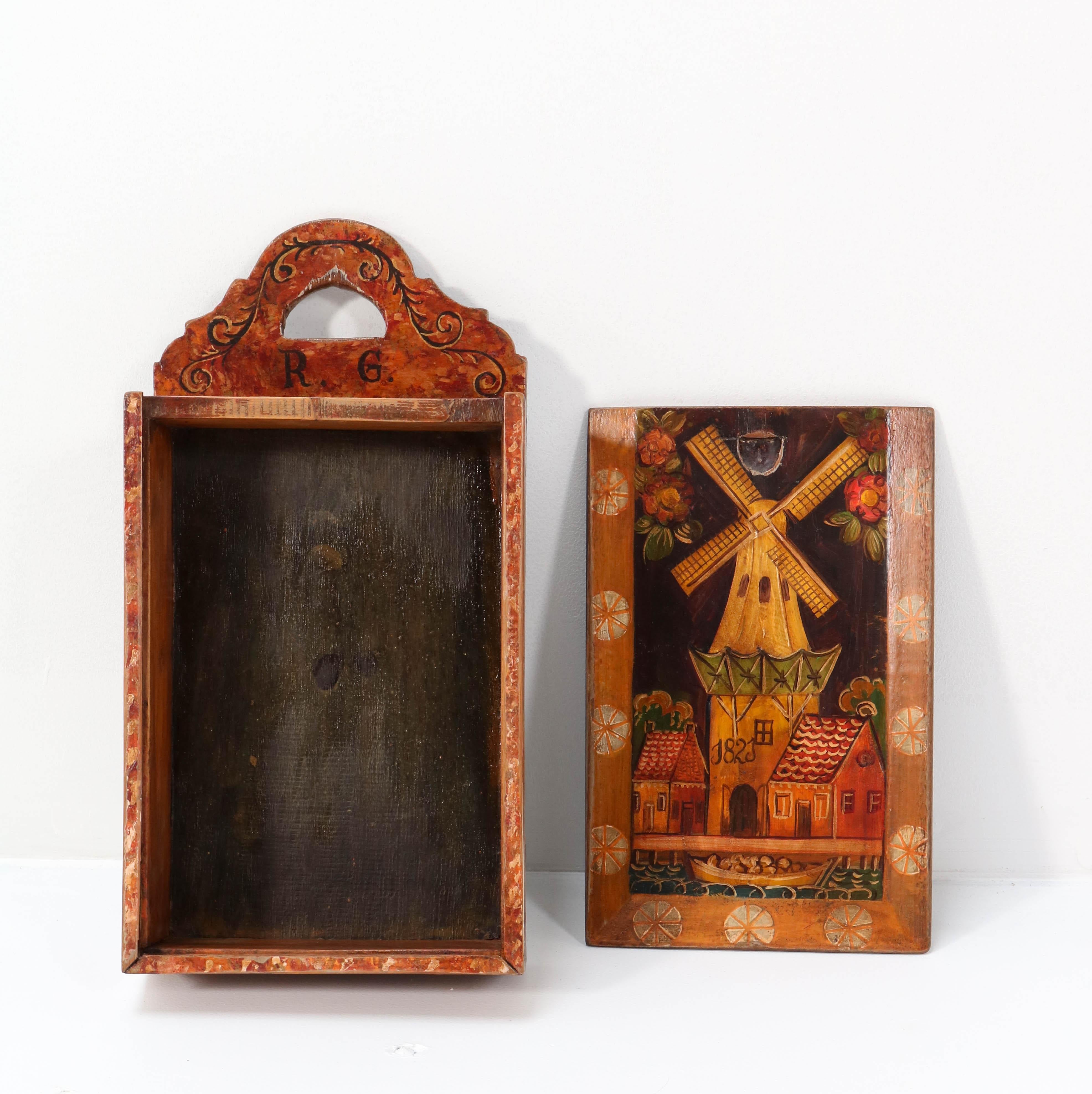 Antique Folk Art Hand- Painted Wooden Hindeloopen School Box, 1823 In Good Condition In Amsterdam, NL