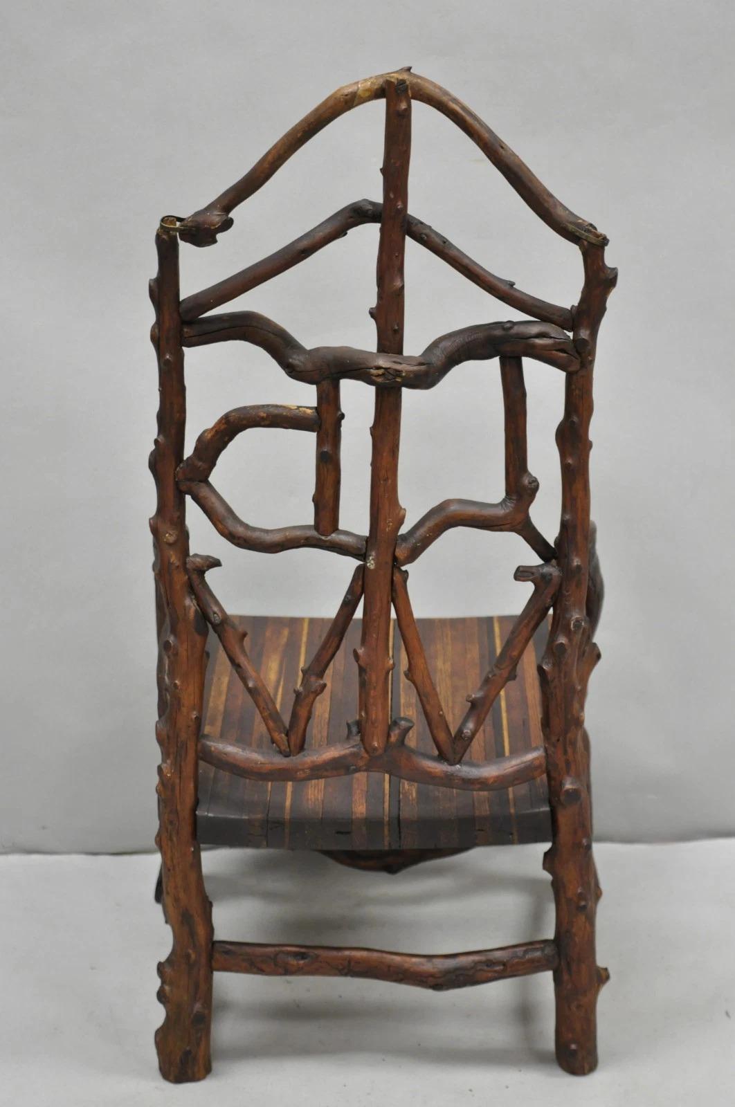 Antique Folk Art Handmade Wooden Twig Branch Adirondack Small Childs Chair im Angebot 4