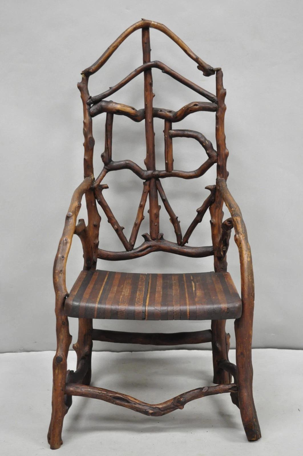 Antique Folk Art Handmade Wooden Twig Branch Adirondack Small Childs Chair (Volkskunst) im Angebot