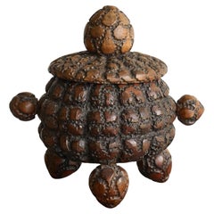 Antigua Olla con Tapa de Arte Popular en Madera Tallada Principios del Siglo XX