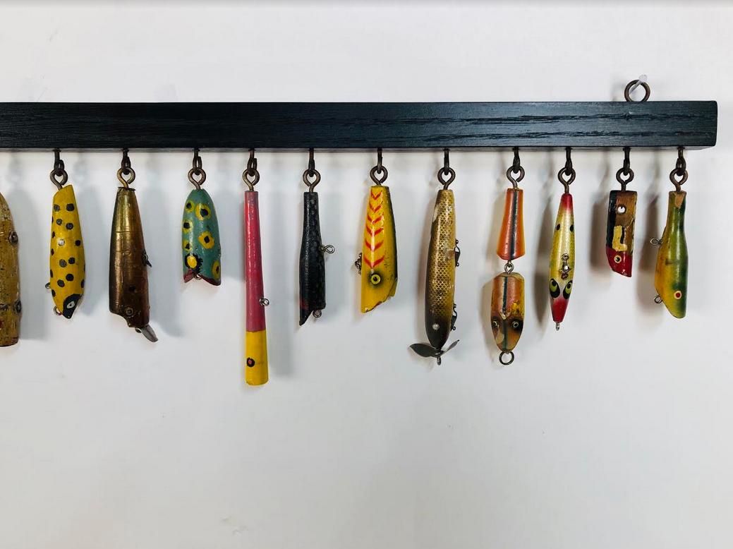 Details about   Vintage 4 Inch Wooden Nicely Made Folk Art Fishing Lure  Lot M-352 
