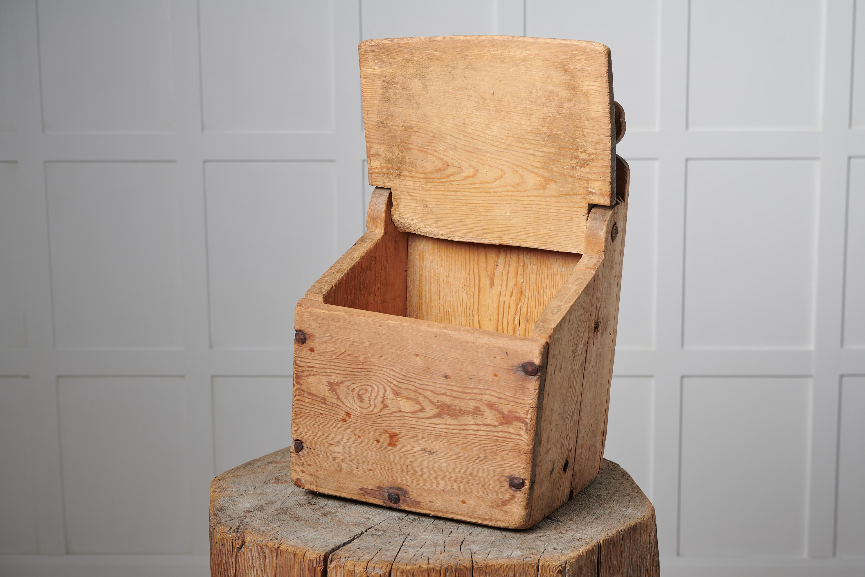 Hand-Crafted Antique Folk Art Northern Swedish Handmade Flour Box  For Sale