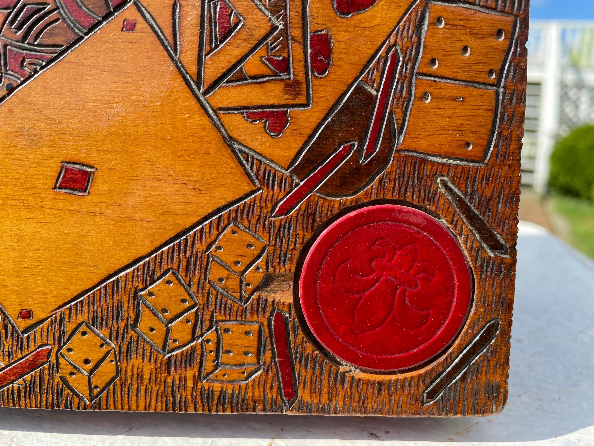 Antike bemalte Volkskunst-Spielkartenspielkasten mit Kartenspielern, 1930 (Holz) im Angebot