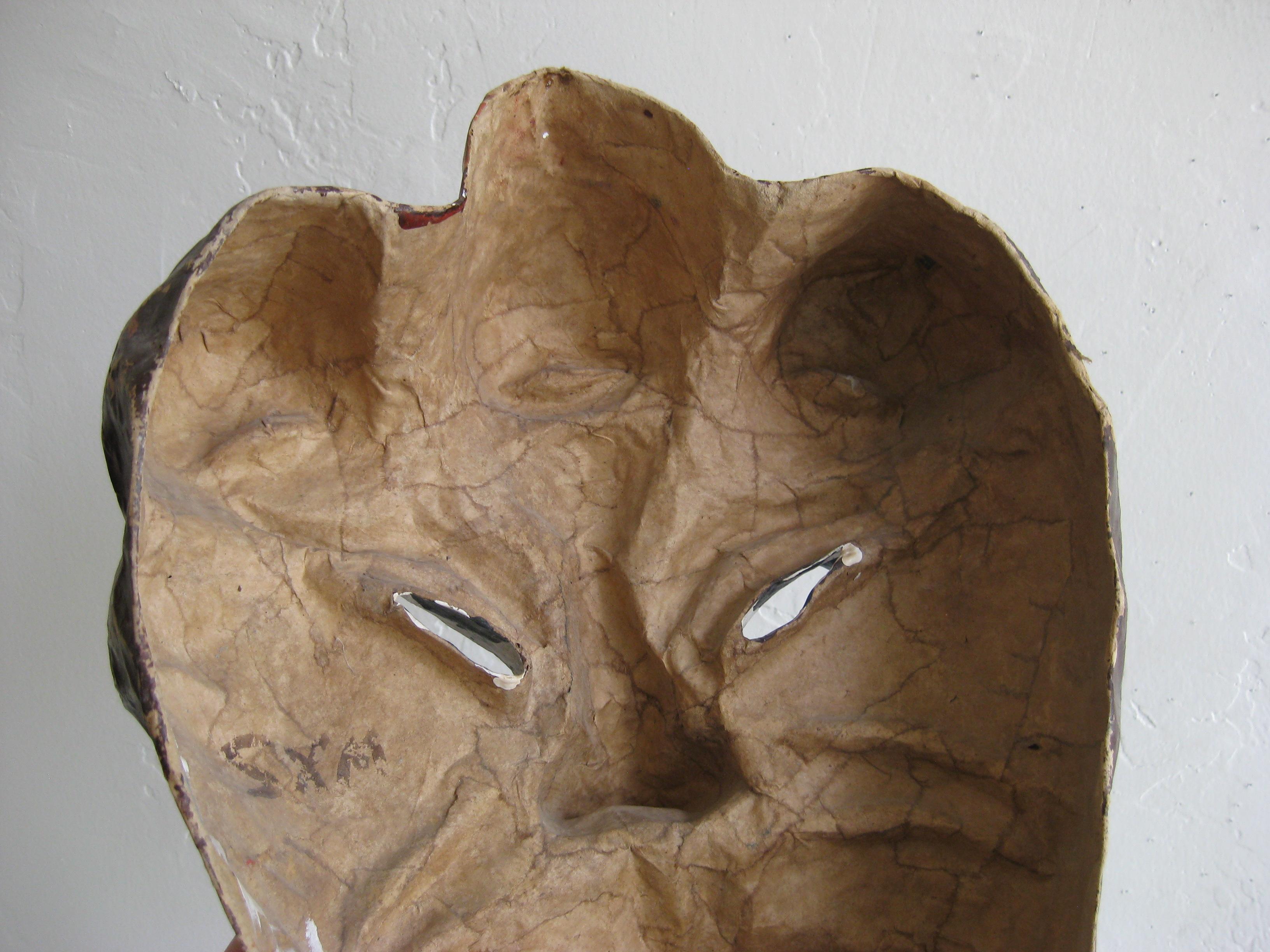Antiguo Arte Folclórico Papel Mâché Mardi Gras Máscara de disfraz de vudú para Halloween en venta 6