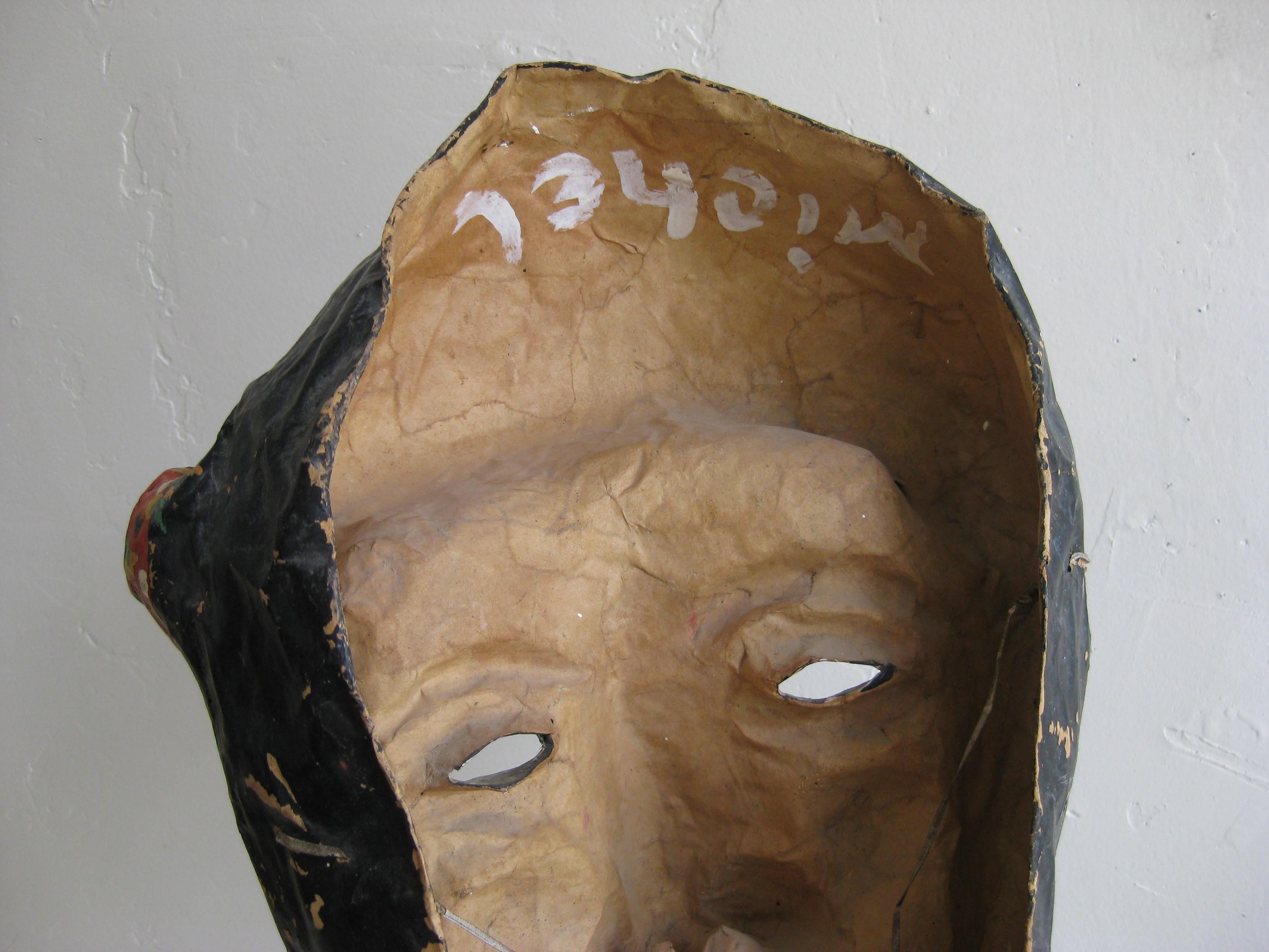 Masque de costume Voodoo d'Halloween en papier mâché d'art populaire ancien de Mardi Gras en vente 3