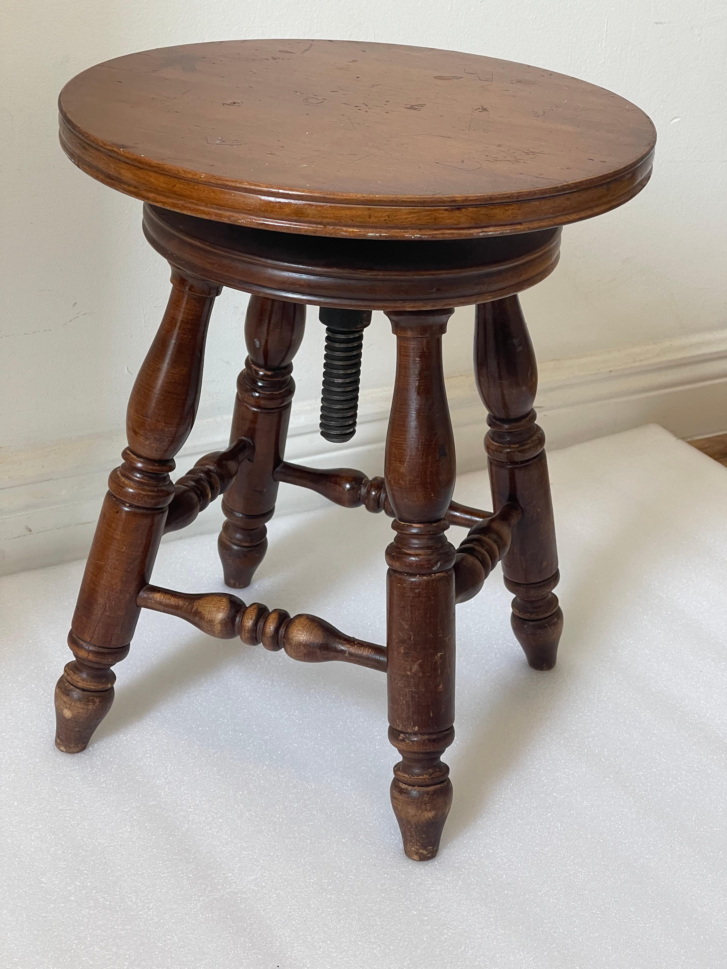 American Antique Folk Art RounfvExtendable Table For Sale