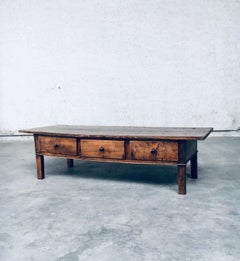 Antike spanische niedrige Konsole oder Couchtisch, Volkskunst, 1890er Jahre