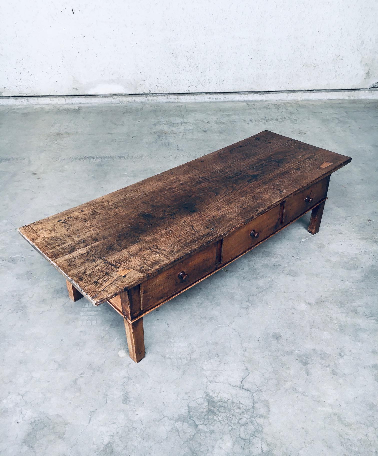 Antique Folk Art Spanish Low Console or Coffee Table 1890's For Sale 3