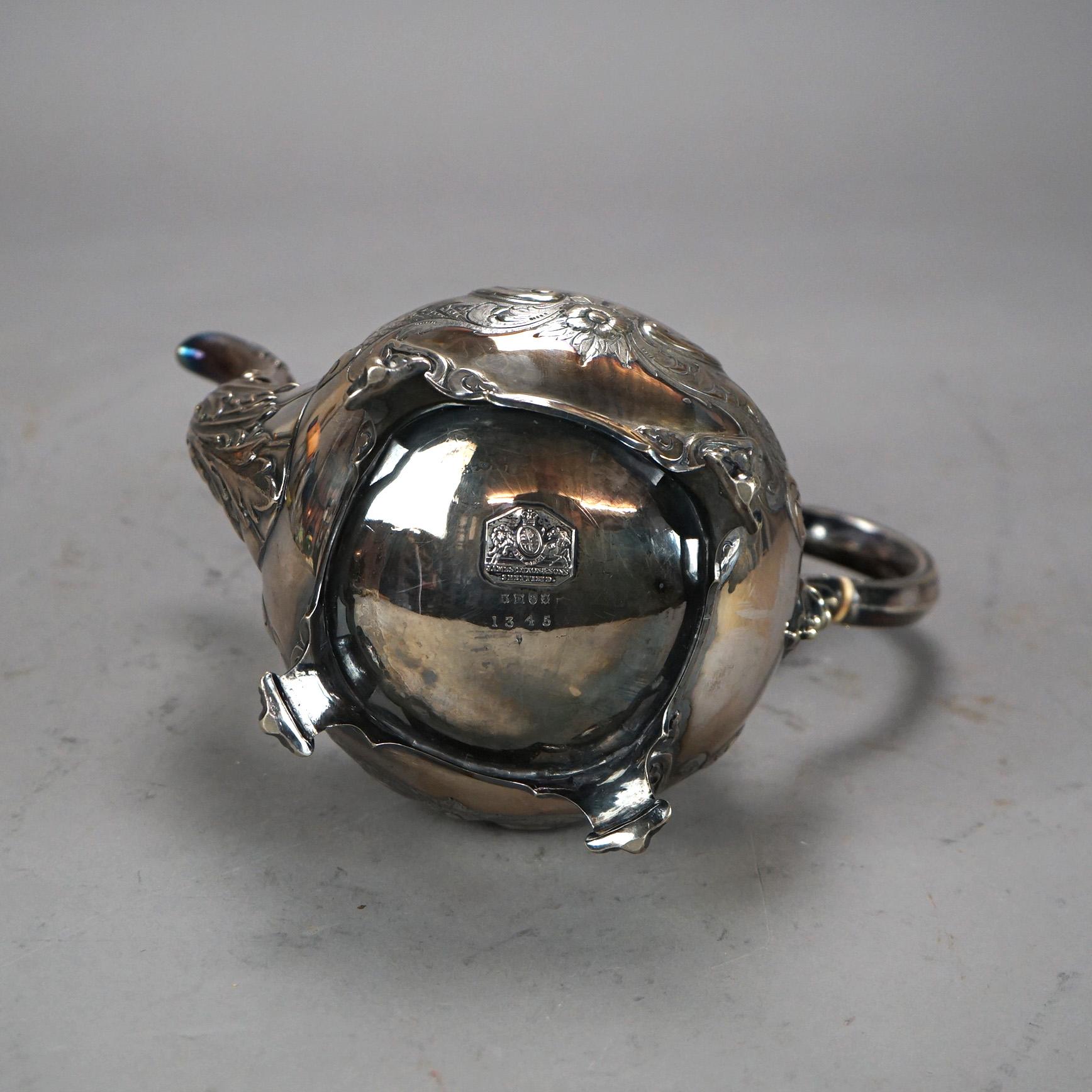 Plaqué argent Théière ancienne sur pied James Dixon And Sons Sheffield plaquée argent, vers 1890 en vente
